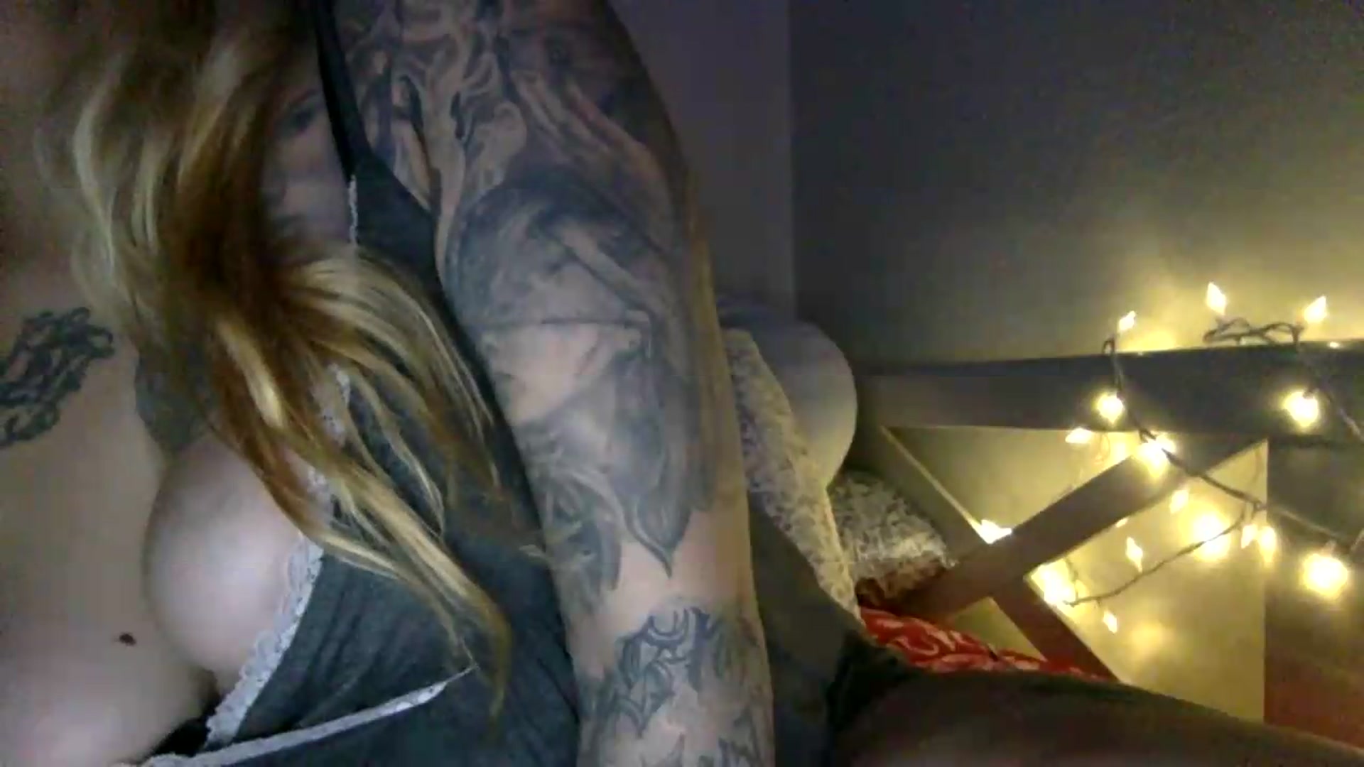 Gallery image thumbnail from JessicaFaye's myfreecams stream on, 07/18/2026, 09:03 image 18 of 20