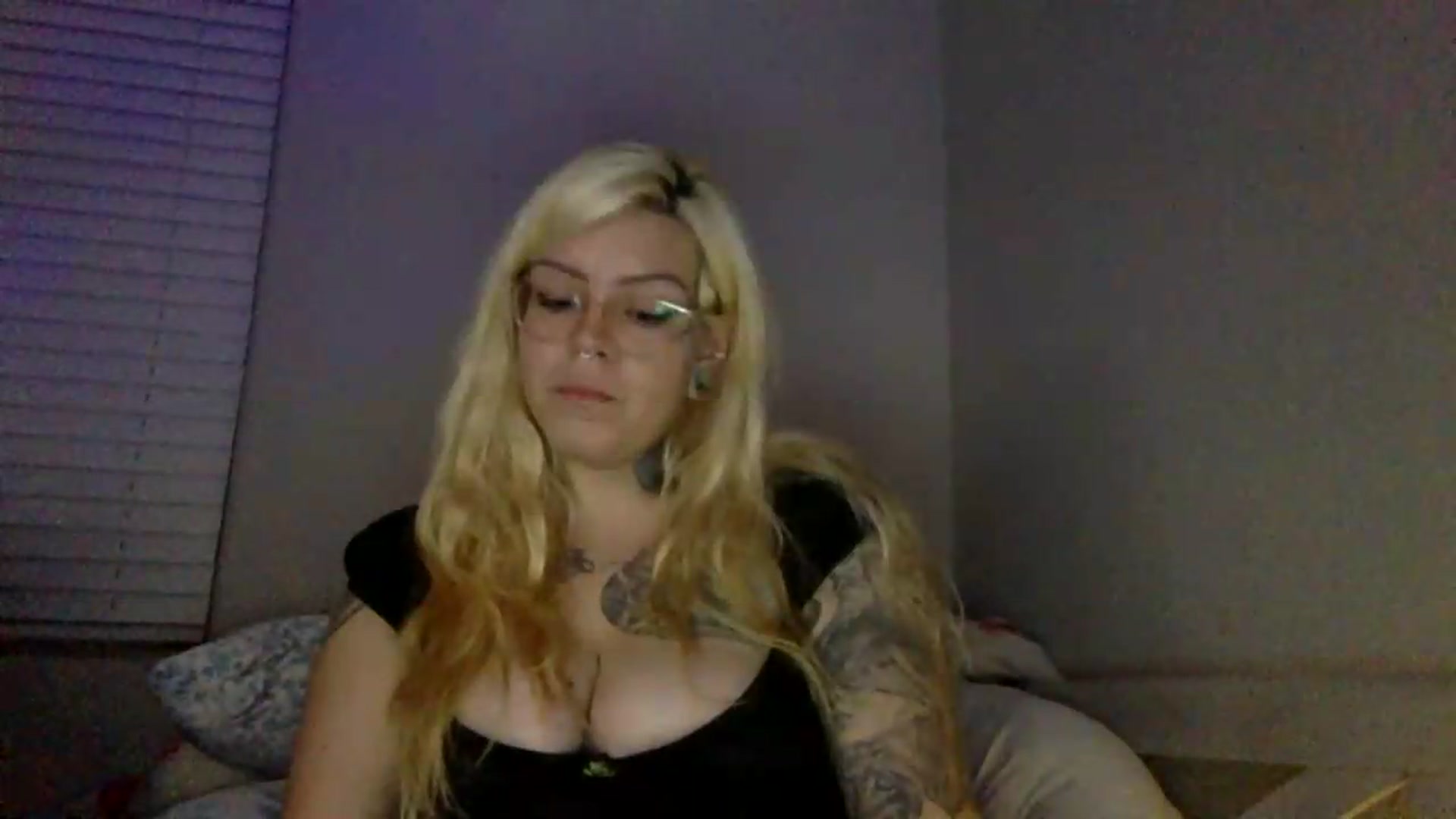 Gallery image thumbnail from JessicaFaye's myfreecams stream on, 07/20/2026, 12:02 image 4 of 20