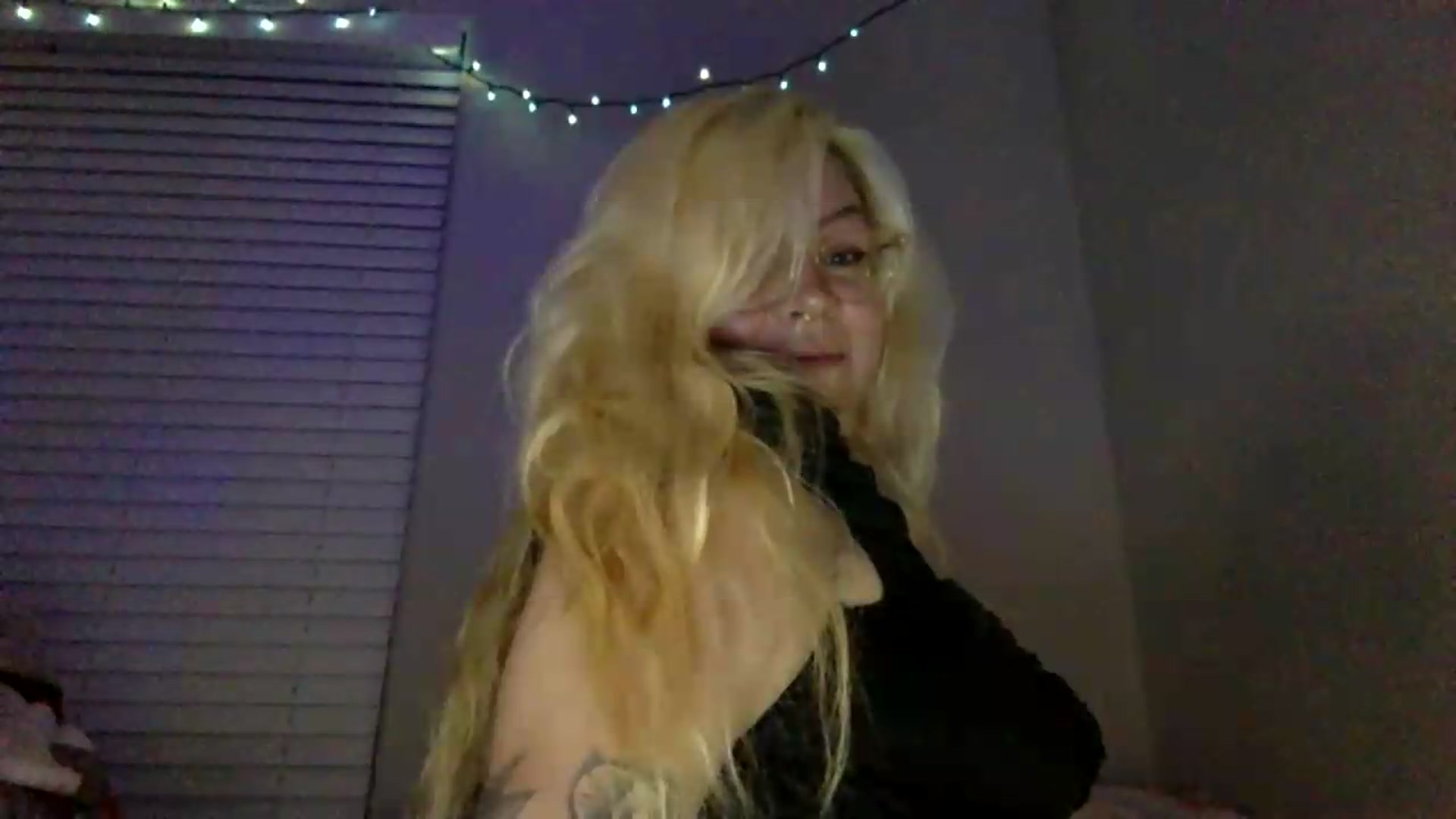 Gallery image thumbnail from JessicaFaye's myfreecams stream on, 07/20/2026, 12:02 image 8 of 20