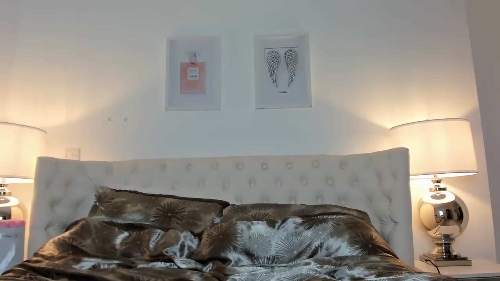Gallery image thumbnail from JessicaJxx's myfreecams stream on, 11/22/2022, 22:37 image 14 of 20