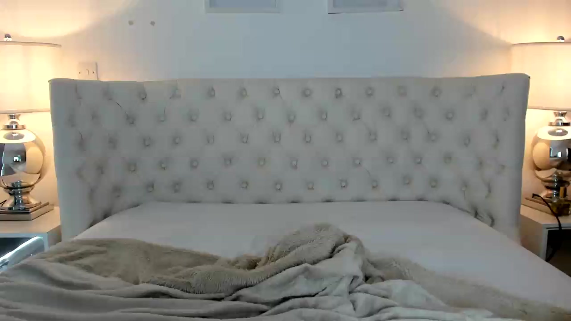Gallery image thumbnail from JessicaJxx's myfreecams stream on, 07/16/2026, 12:52 image 5 of 20