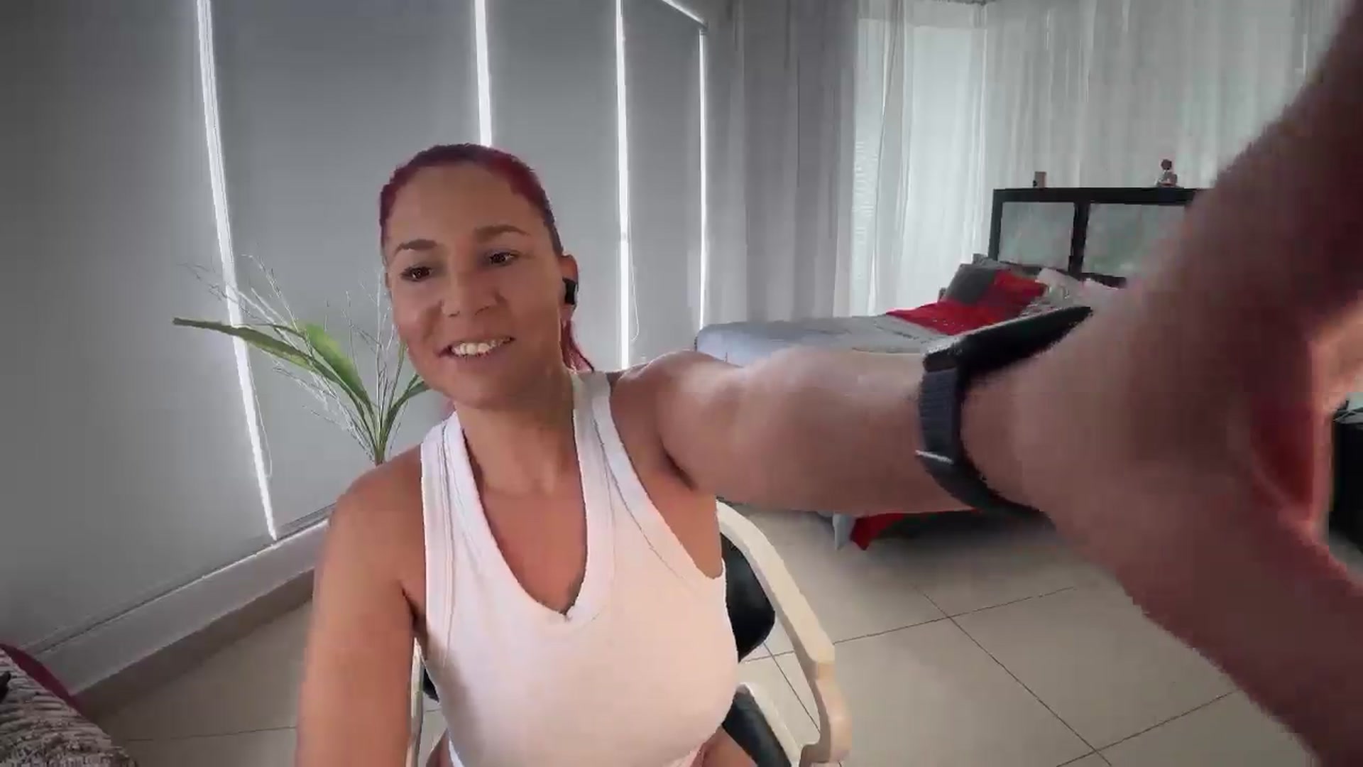 Gallery image thumbnail from JessicaReedP's myfreecams stream on, 04/15/2025, 20:38 image 16 of 20