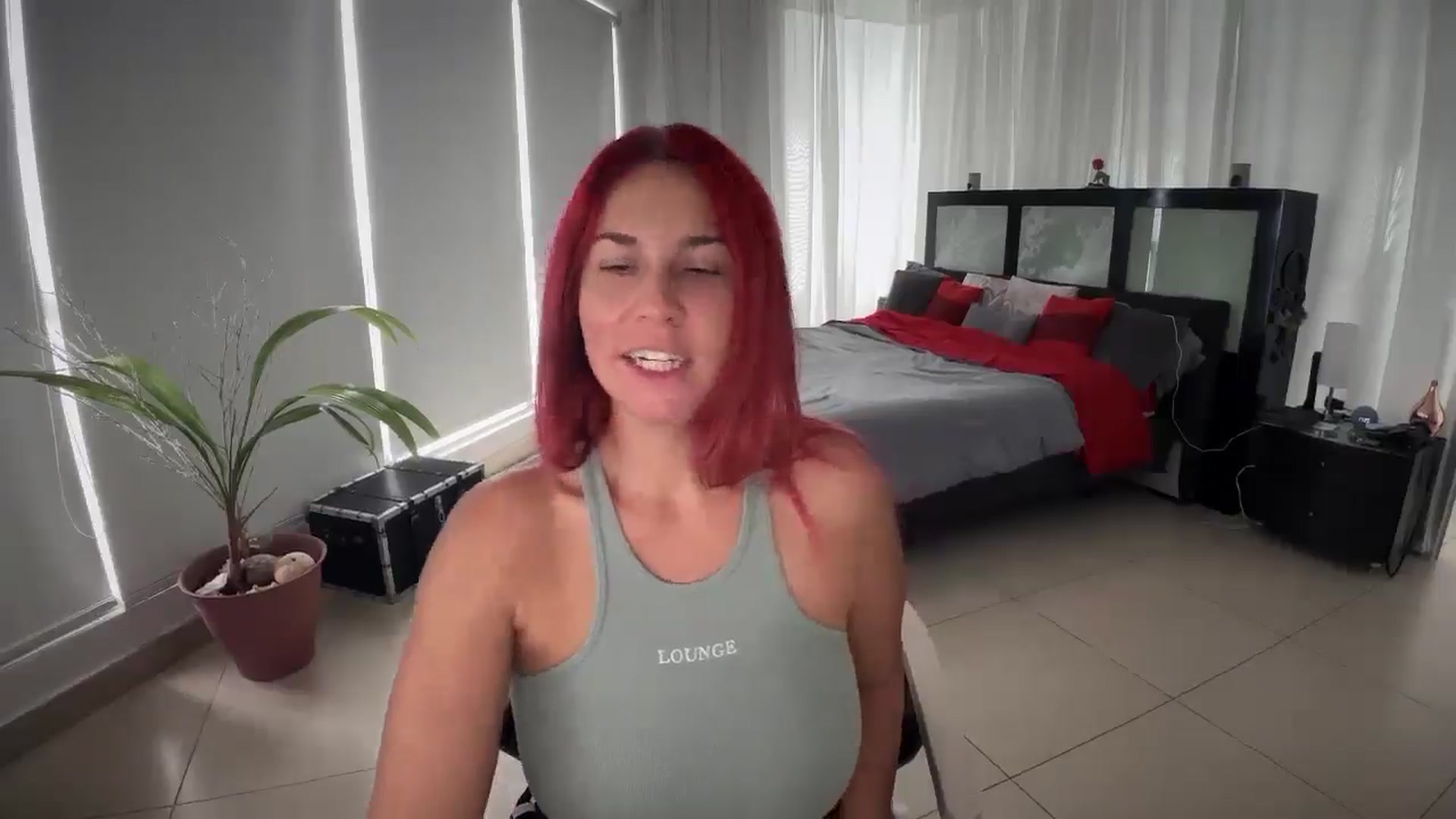 Gallery image thumbnail from JessicaReedP's myfreecams stream on, 04/20/2025, 22:41 image 2 of 20