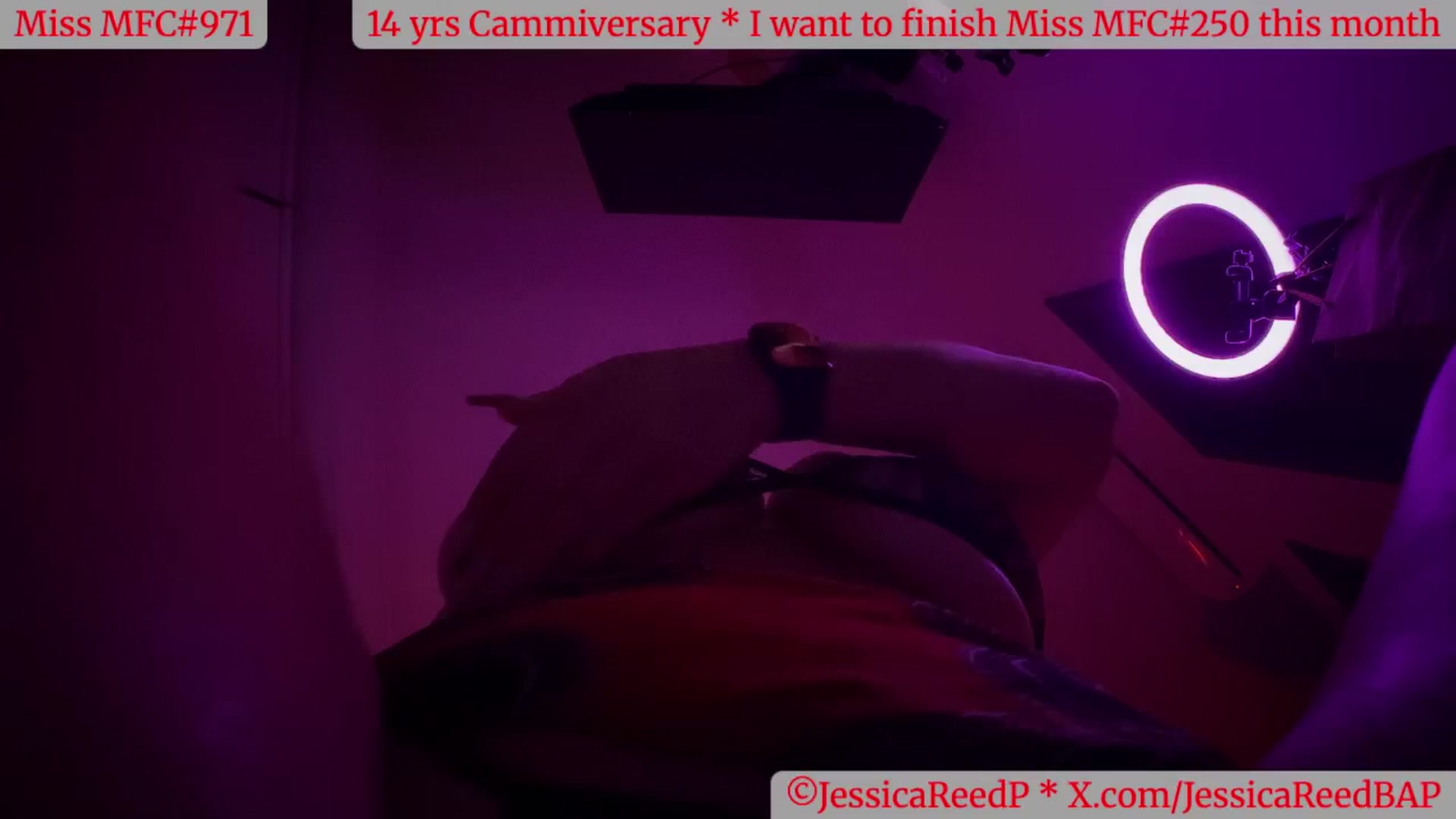 Gallery image thumbnail from JessicaReedP's myfreecams stream on, 05/21/2025, 03:17 image 9 of 20