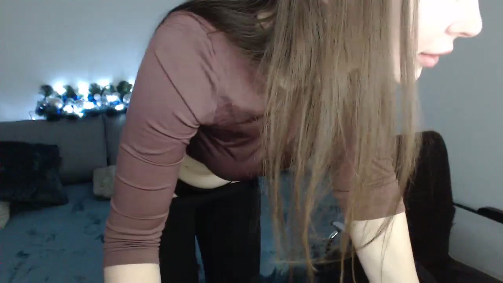Gallery image thumbnail from Jessica_Mur's myfreecams stream on, 12/25/2023, 13:30 image 7 of 20