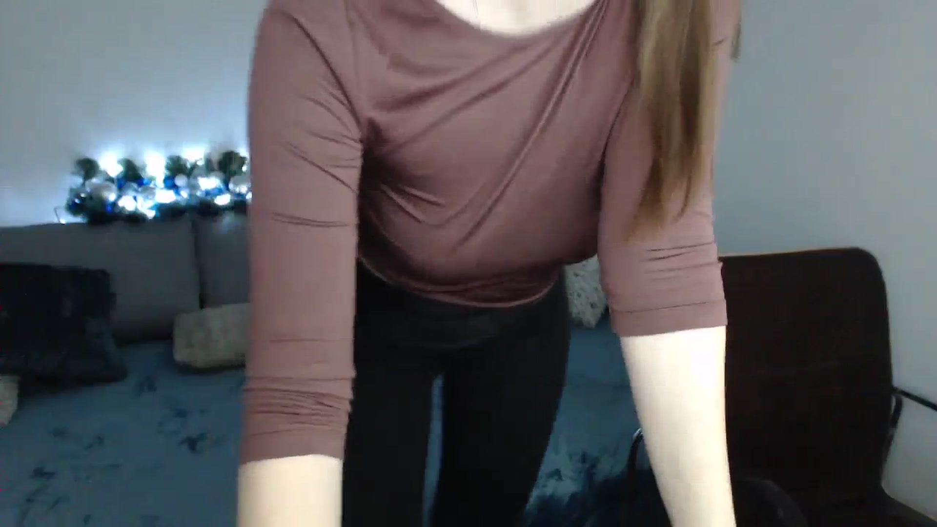 Gallery image thumbnail from Jessica_Mur's myfreecams stream on, 12/25/2023, 14:02 image 19 of 20