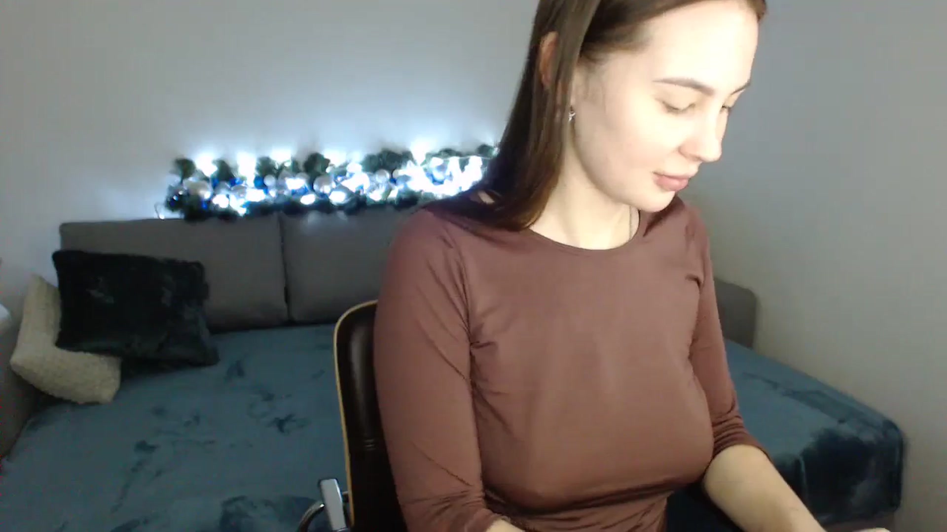 Gallery image thumbnail from Jessica_Mur's myfreecams stream on, 12/26/2023, 10:19 image 14 of 20
