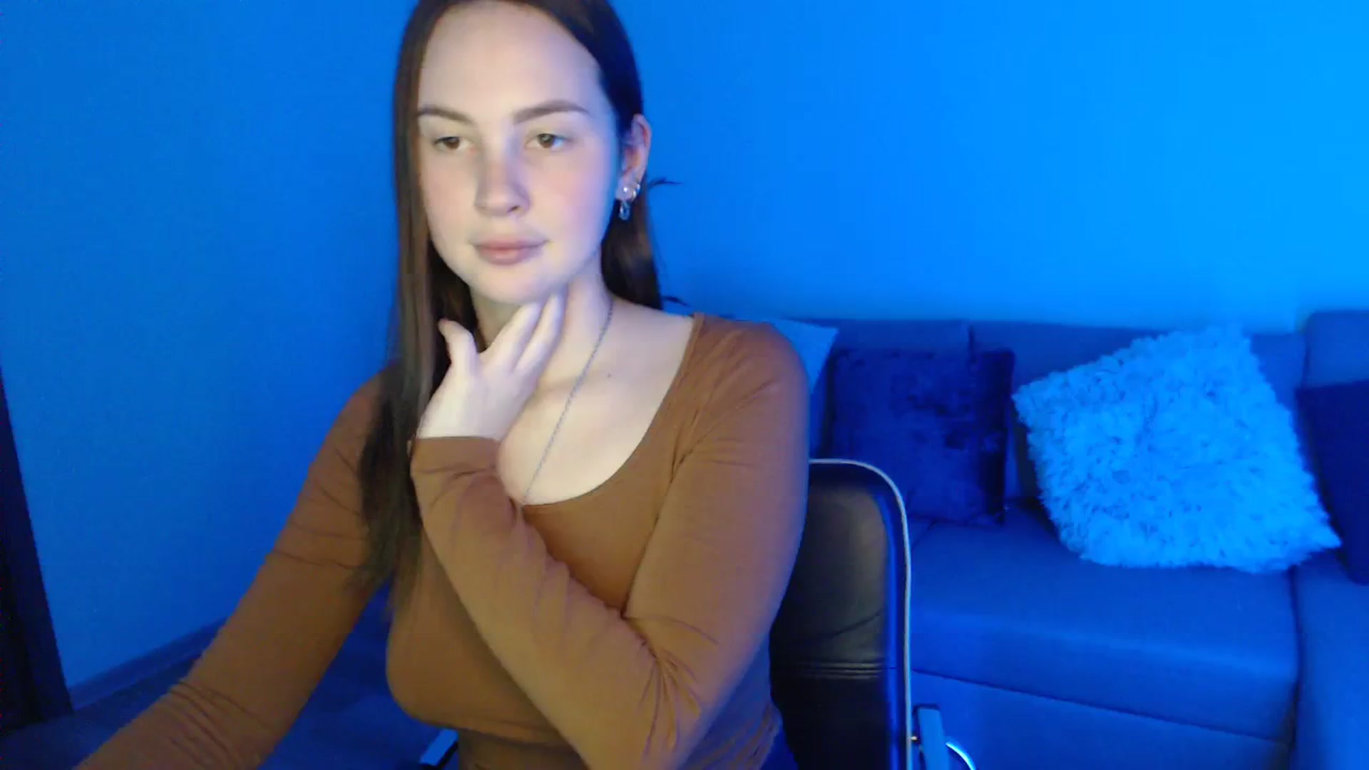 Gallery image thumbnail from Jessica_Mur's myfreecams stream on, 01/14/2024, 11:27 image 16 of 20