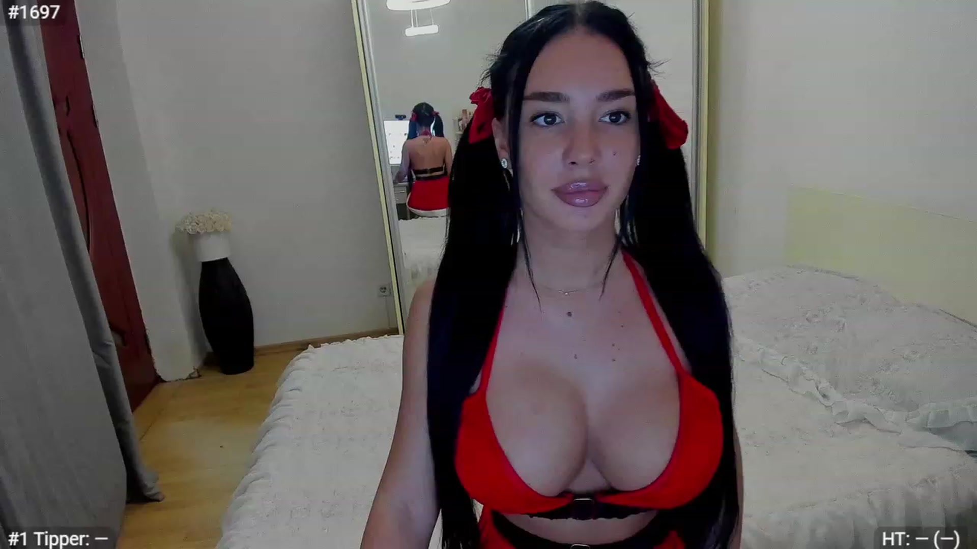 Gallery image thumbnail from Jessica__WOW's myfreecams stream on, 12/18/2023, 15:31 image 9 of 20