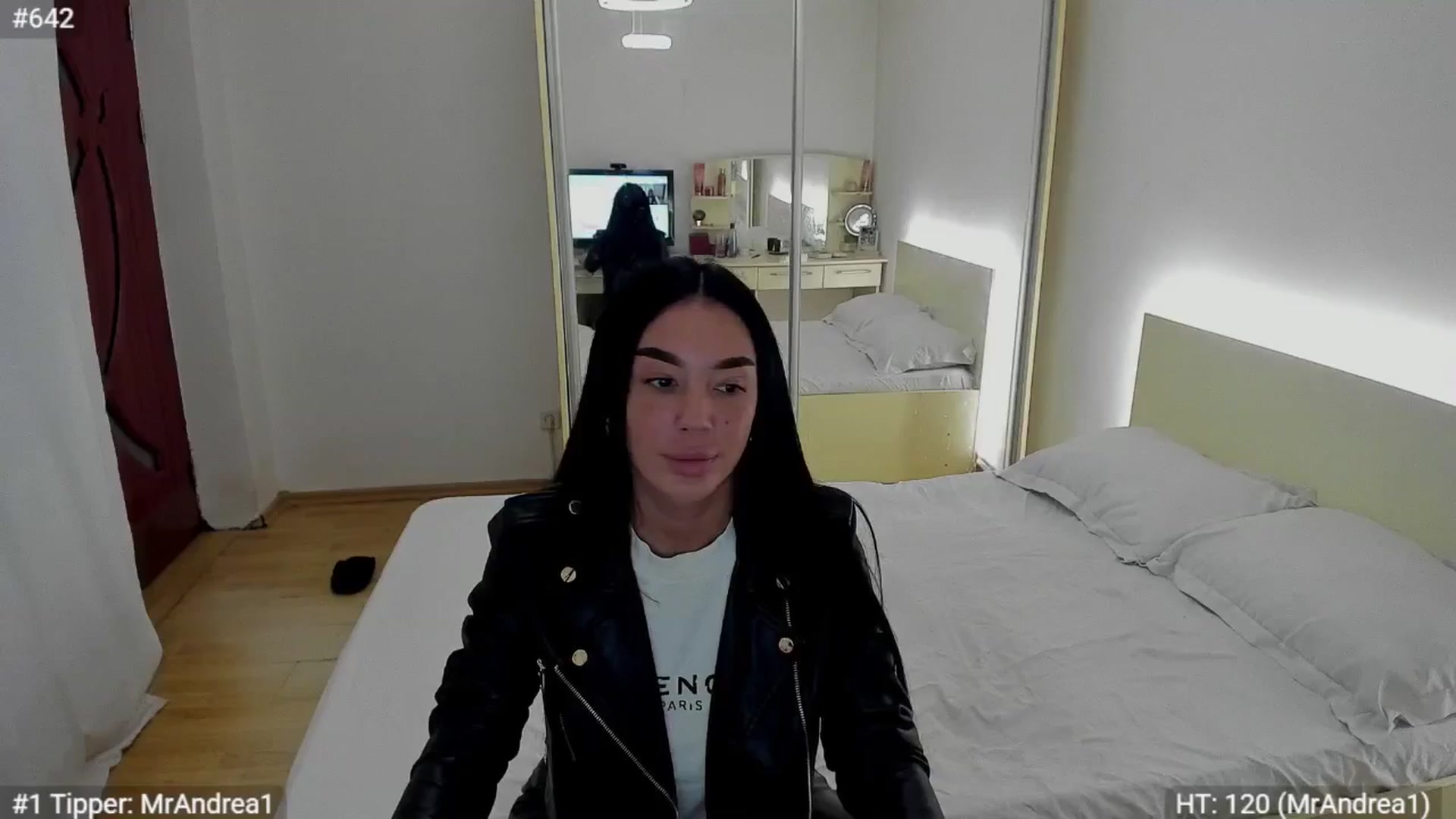 Gallery image thumbnail from Jessica__WOW's myfreecams stream on, 09/29/2025, 15:06 image 6 of 20