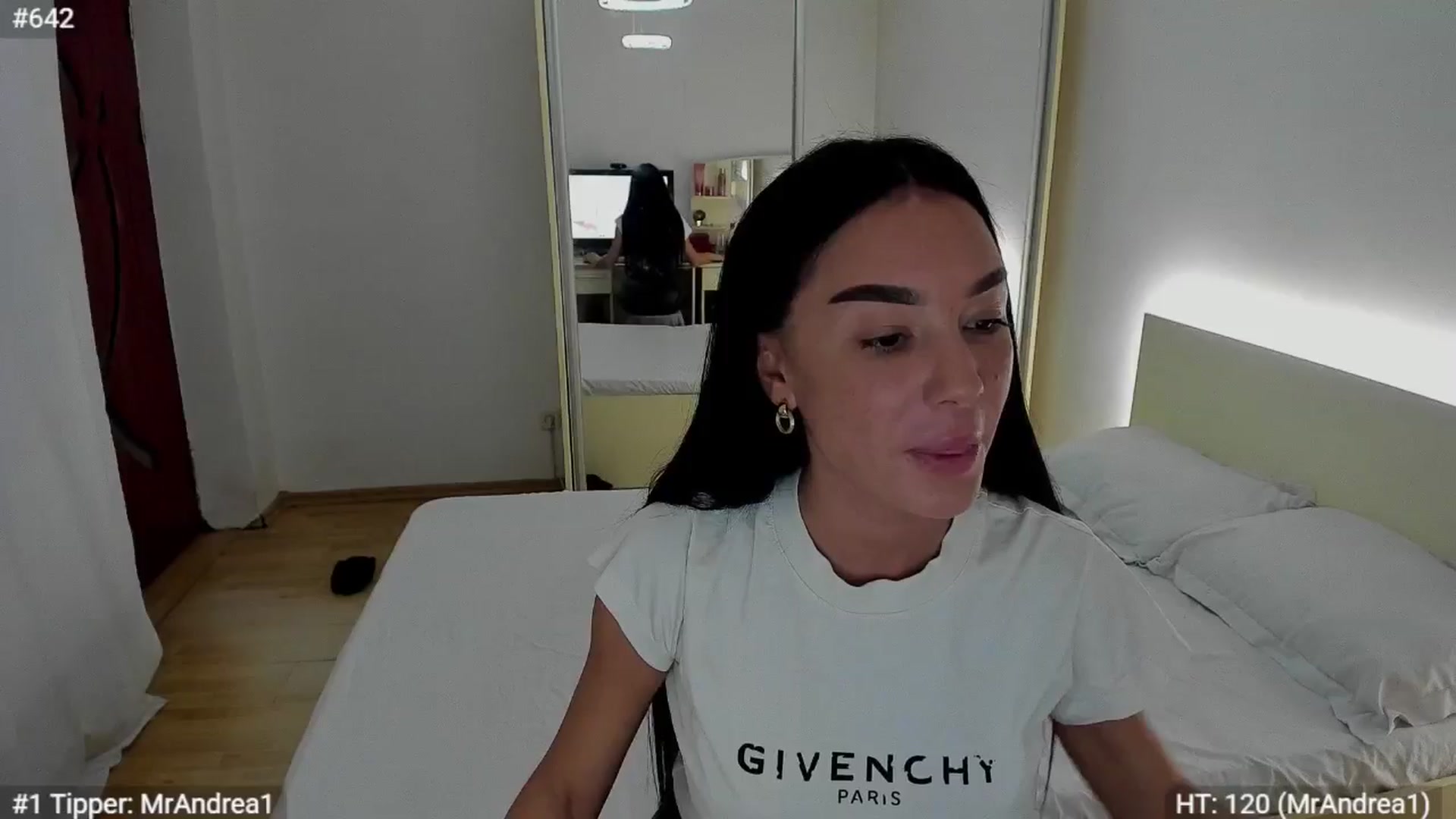 Gallery image thumbnail from Jessica__WOW's myfreecams stream on, 09/29/2025, 15:06 image 8 of 20
