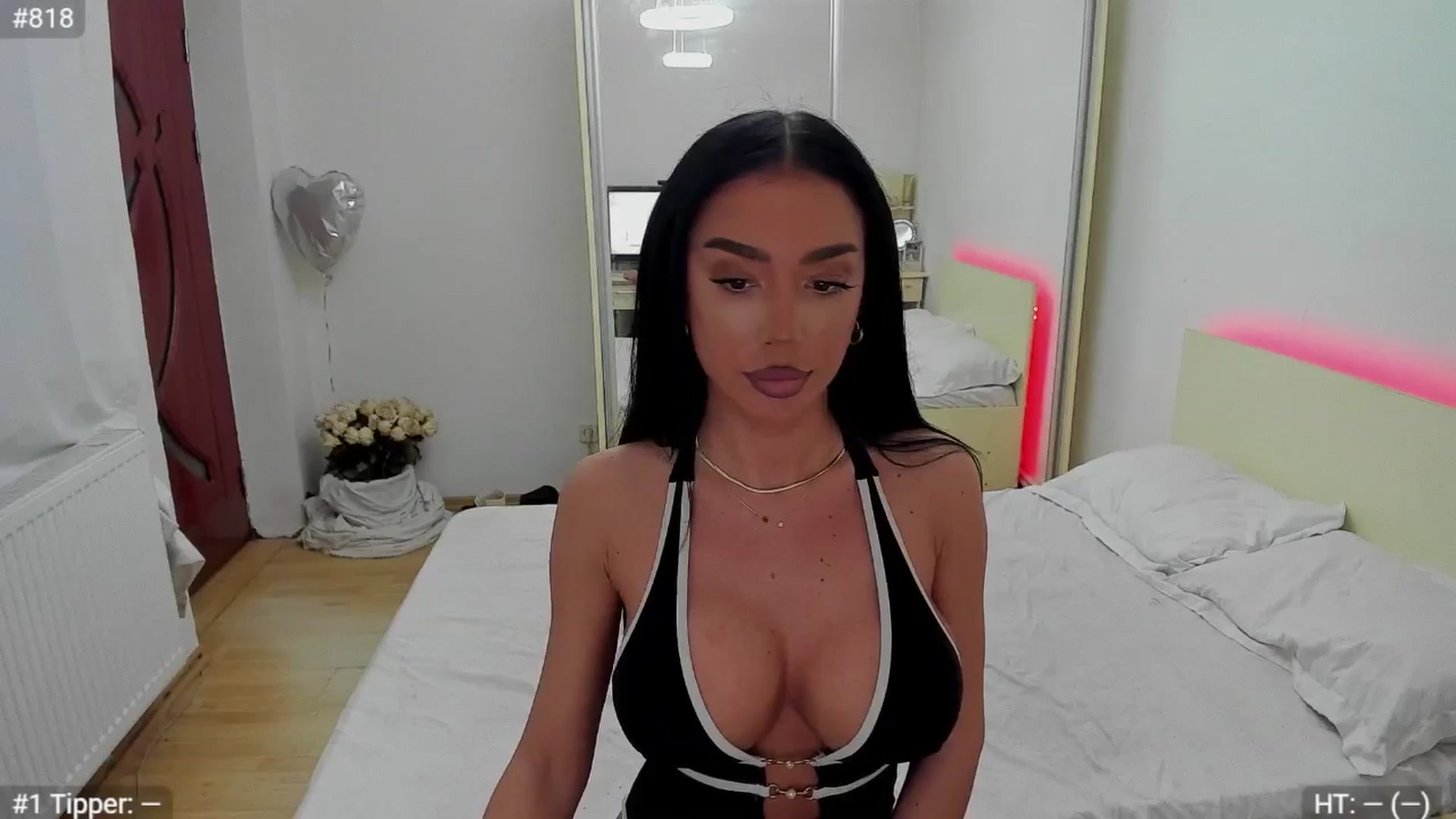 Gallery image thumbnail from Jessica__WOW's myfreecams stream on, 10/16/2025, 15:16 image 7 of 20