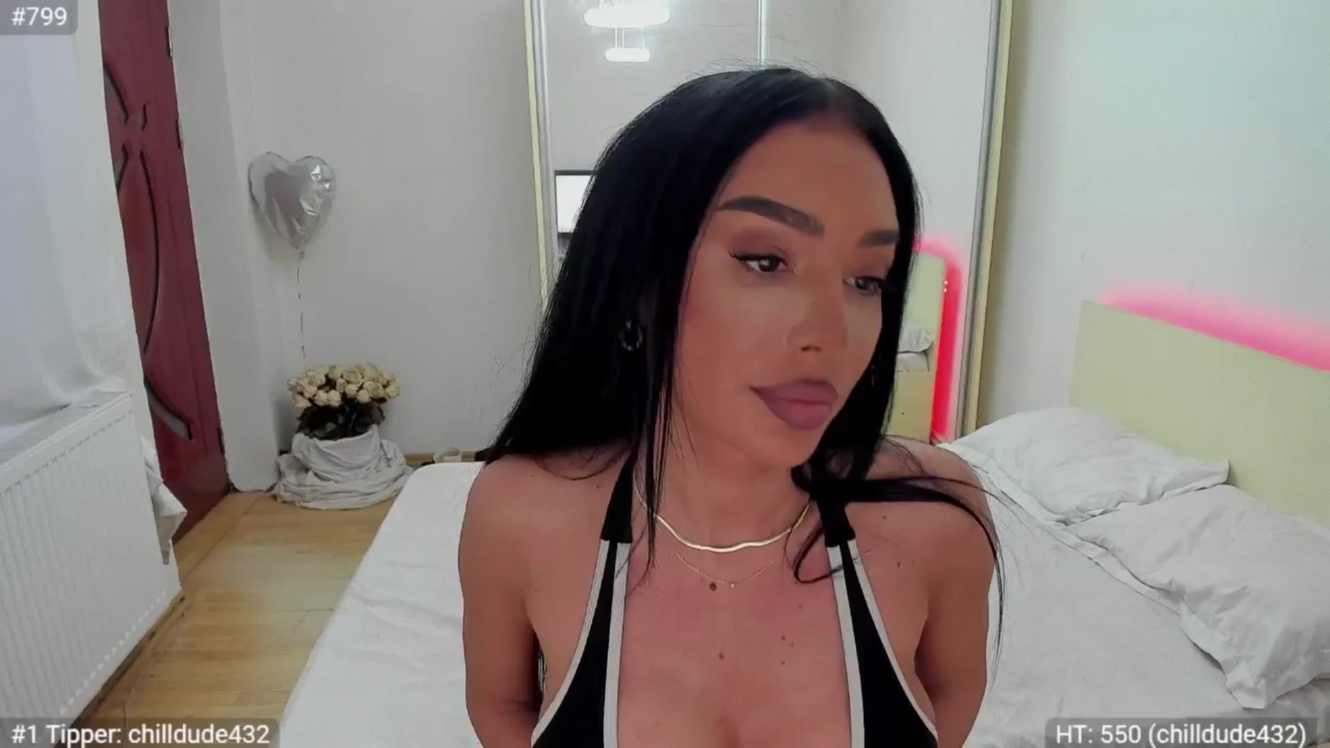 Gallery image thumbnail from Jessica__WOW's myfreecams stream on, 10/16/2025, 15:16 image 19 of 20