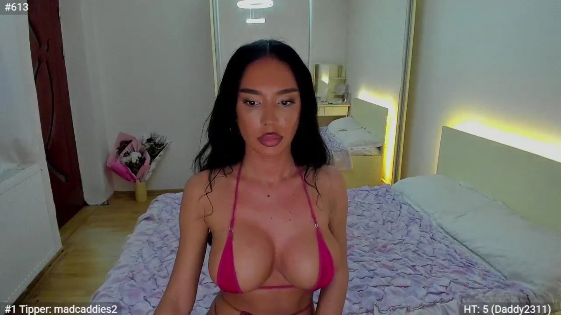 Gallery image thumbnail from Jessica__WOW's myfreecams stream on, 12/08/2025, 15:25 image 17 of 20