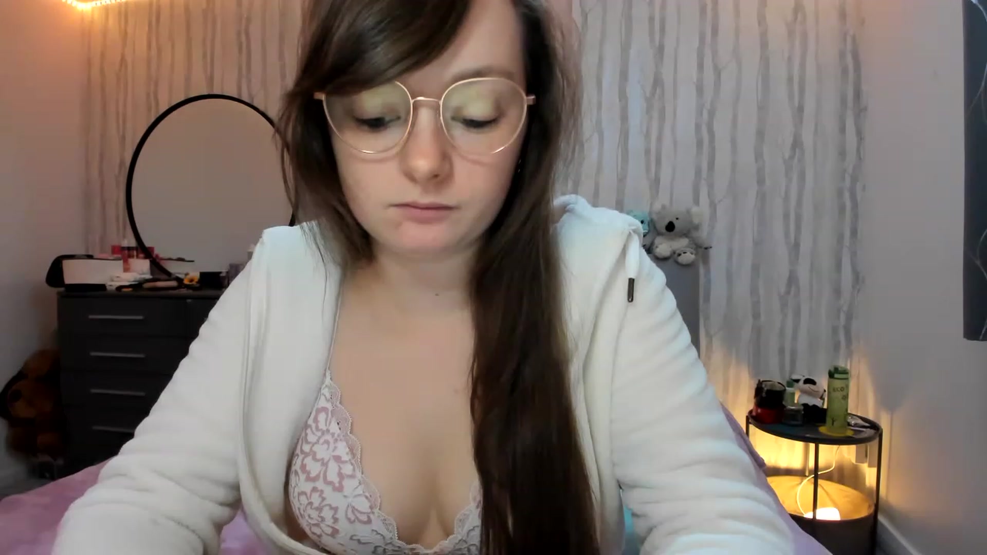 Gallery image thumbnail from JessieBear_'s myfreecams stream on, 12/01/2022, 22:02 image 17 of 20