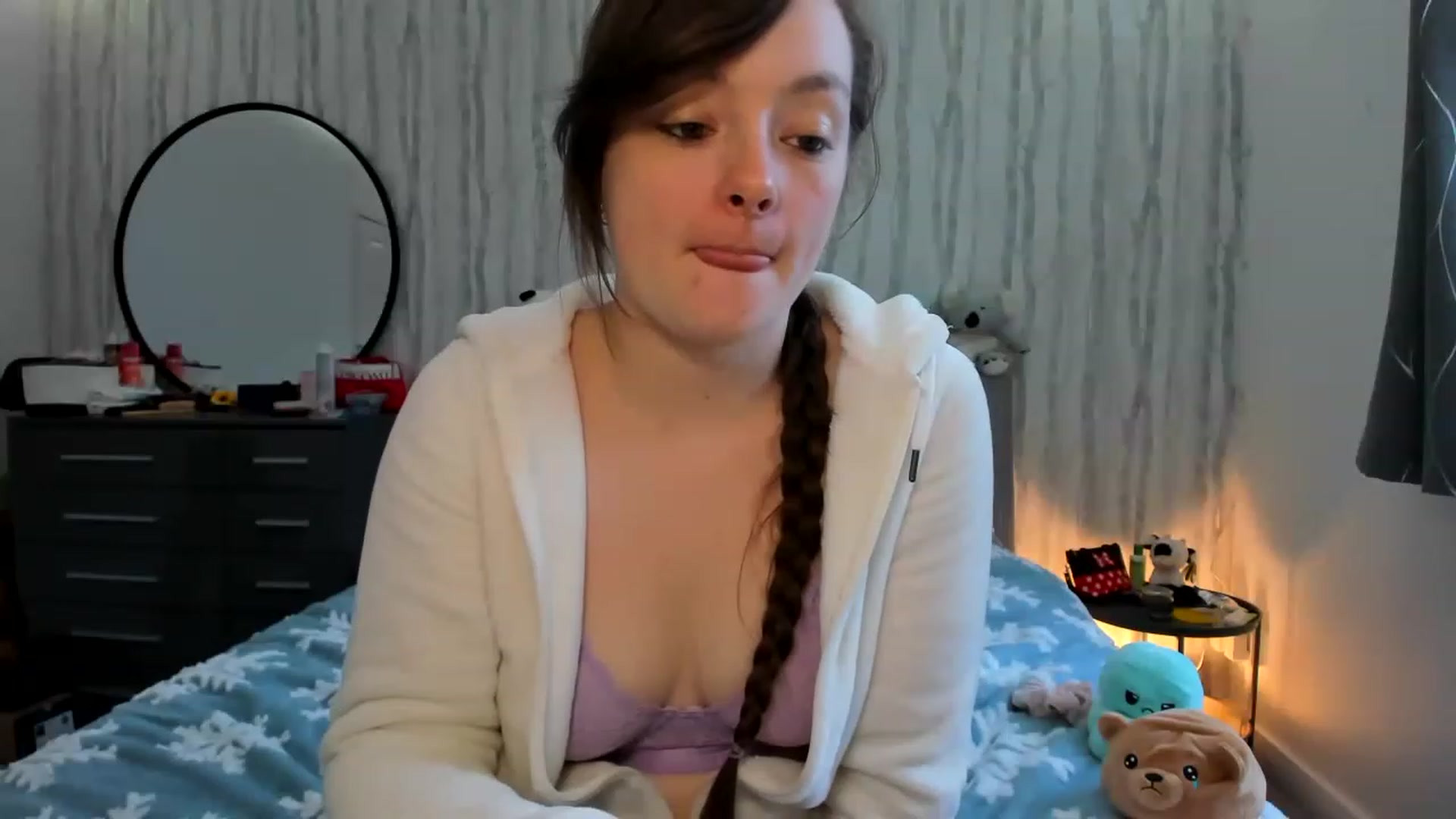 Gallery image thumbnail from JessieBear_'s myfreecams stream on, 12/07/2022, 16:04 image 11 of 20