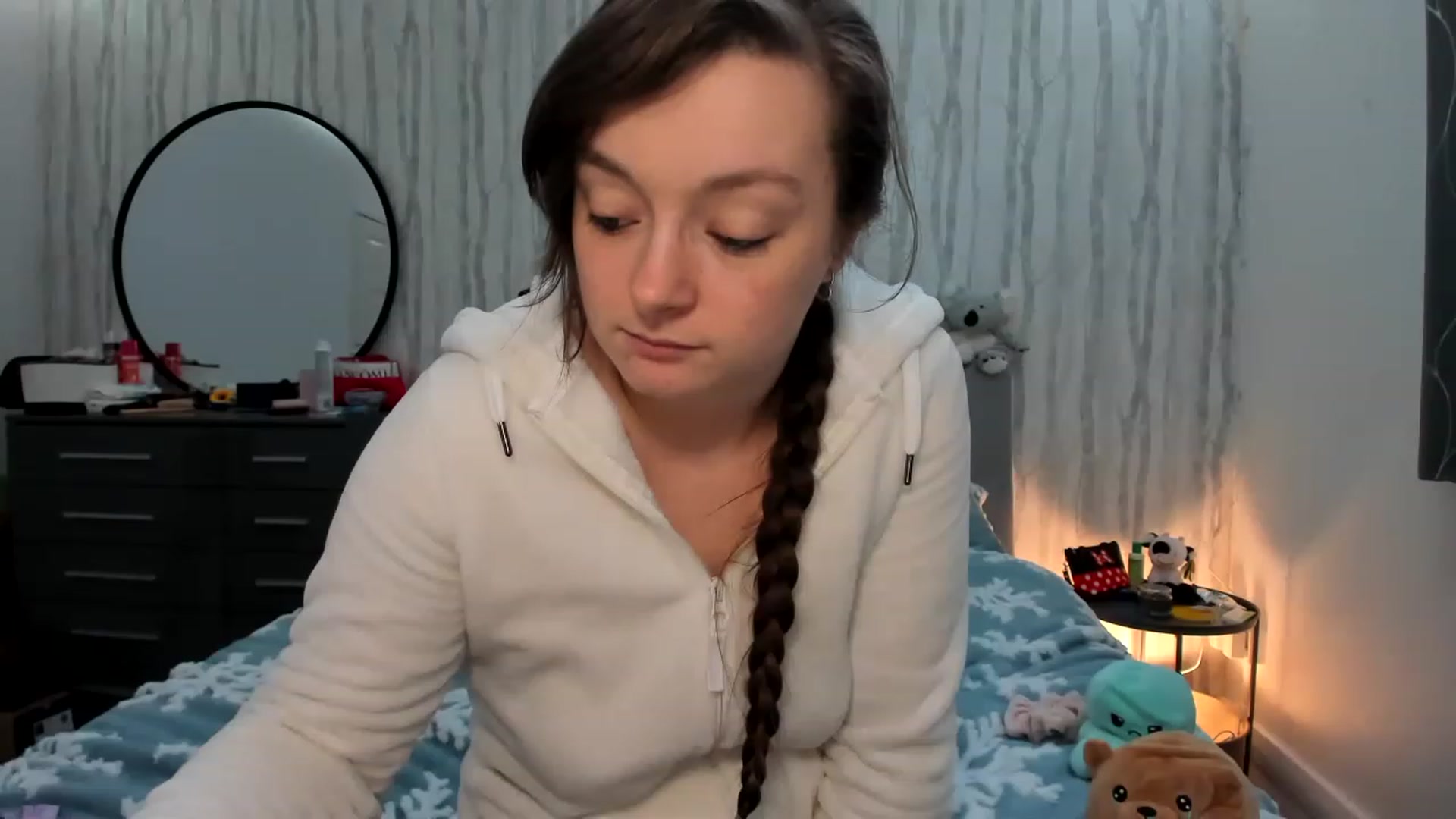 Gallery image thumbnail from JessieBear_'s myfreecams stream on, 12/07/2022, 18:11 image 17 of 20