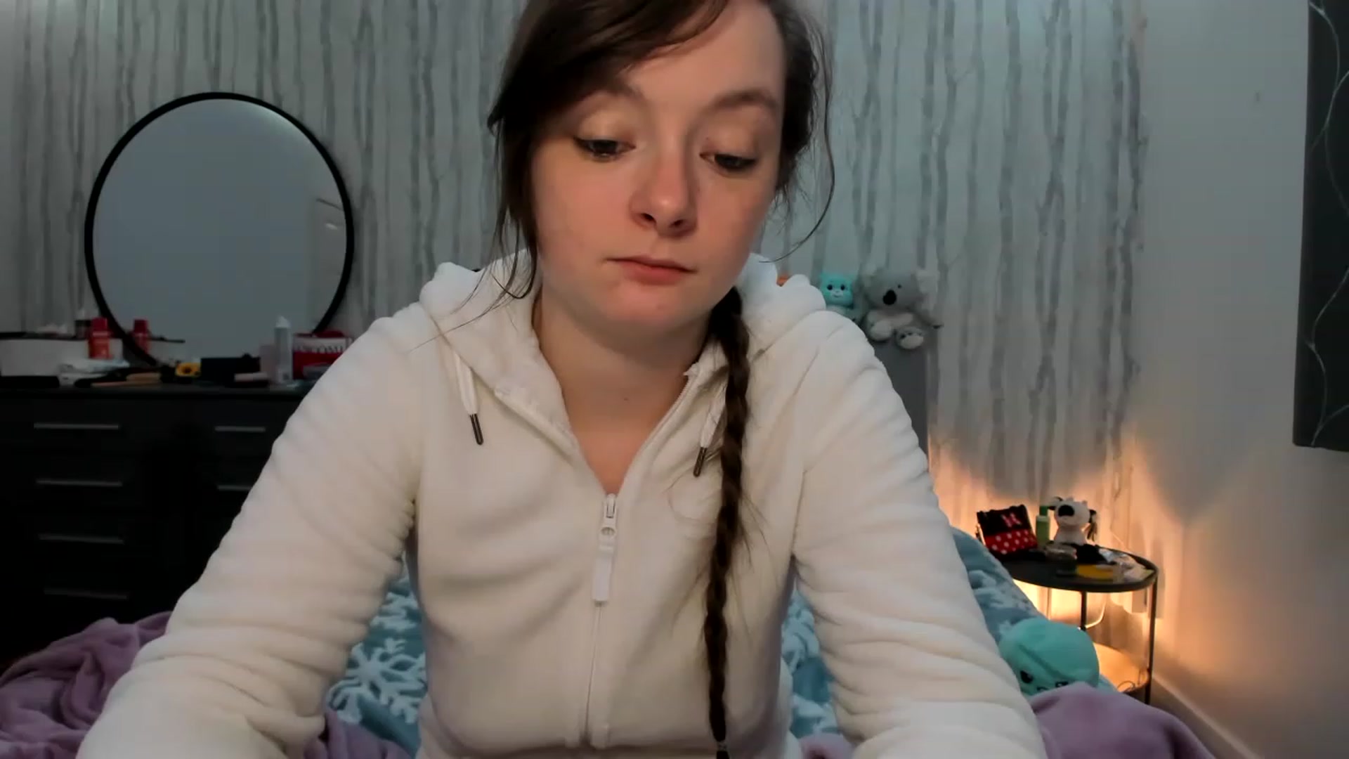 Gallery image thumbnail from JessieBear_'s myfreecams stream on, 12/07/2022, 21:40 image 8 of 20