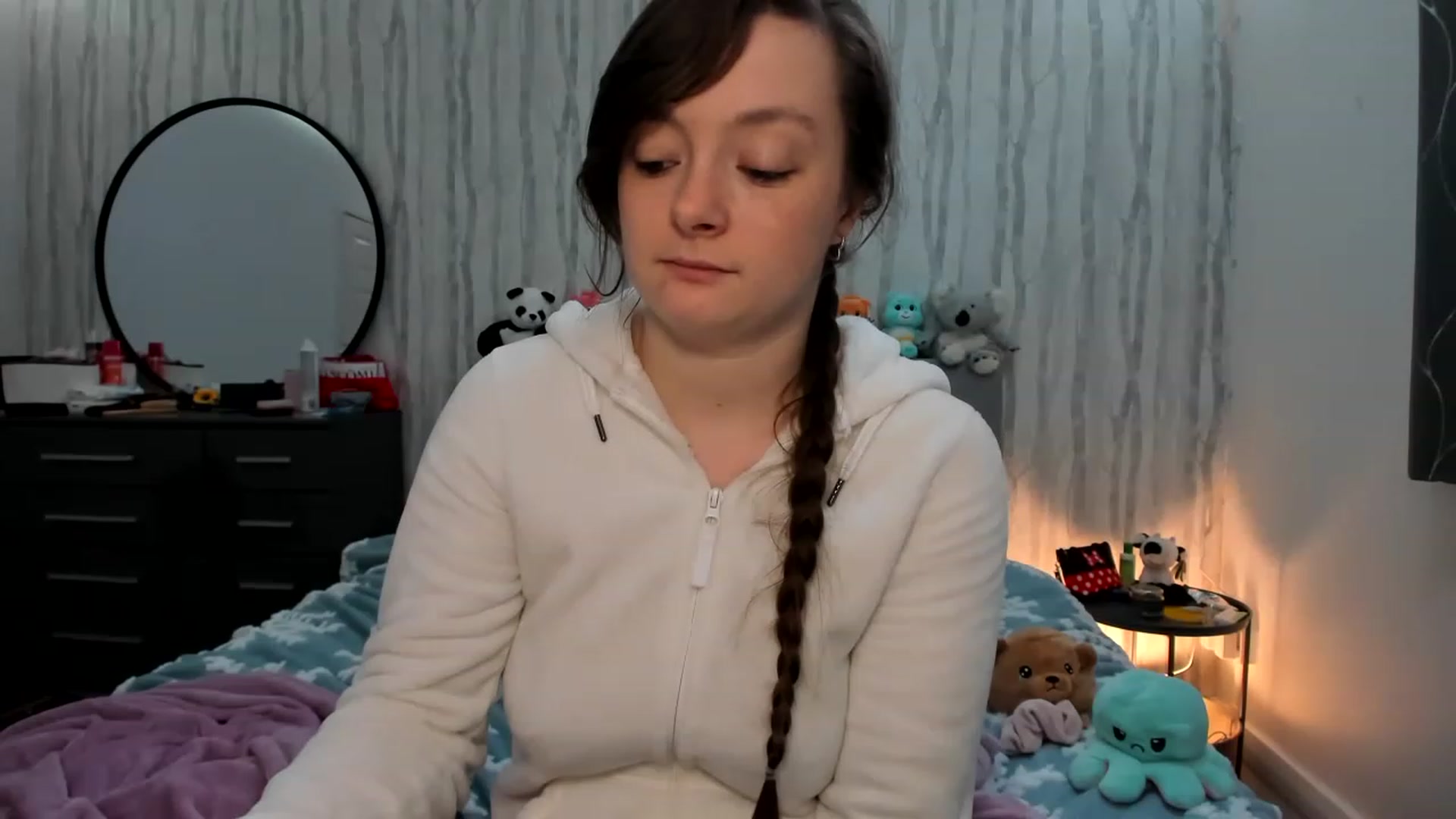 Gallery image thumbnail from JessieBear_'s myfreecams stream on, 12/07/2022, 22:51 image 15 of 20