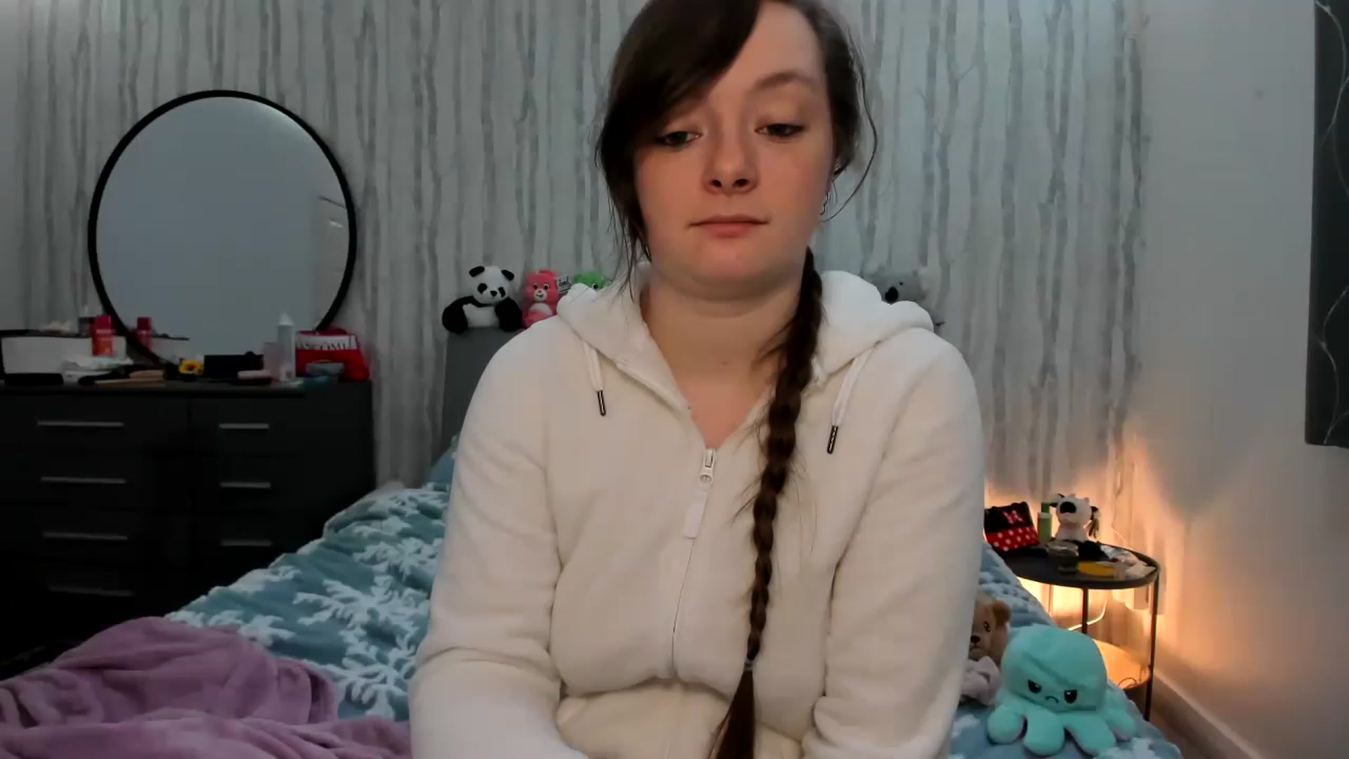 Gallery image thumbnail from JessieBear_'s myfreecams stream on, 12/07/2022, 22:51 image 2 of 20
