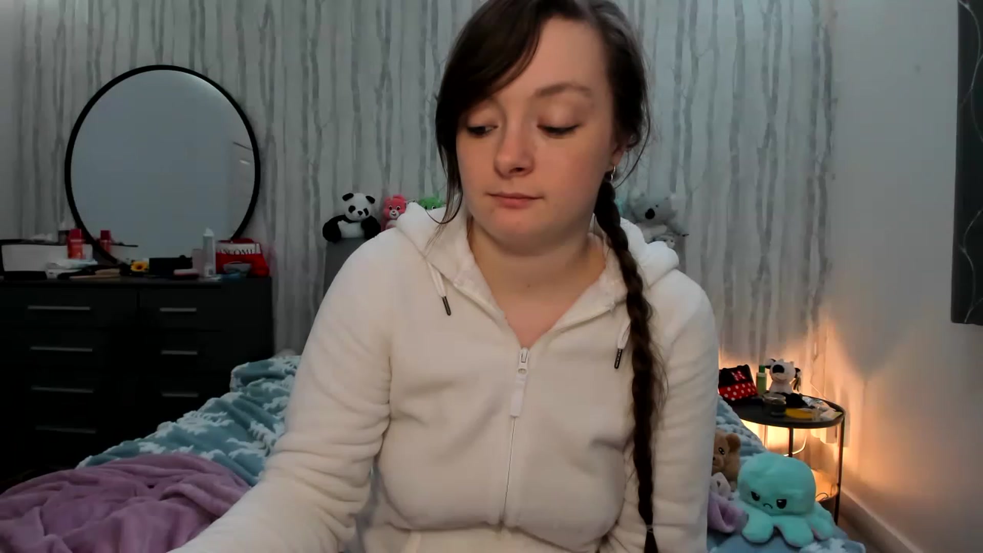 Gallery image thumbnail from JessieBear_'s myfreecams stream on, 12/07/2022, 22:51 image 6 of 20