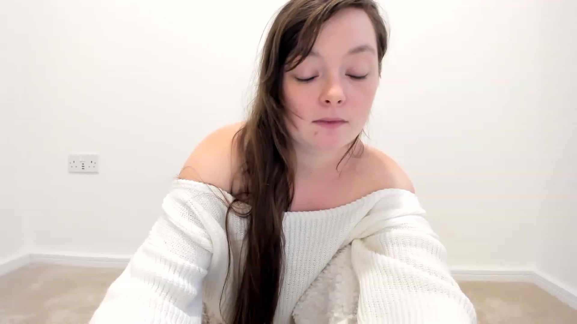 Gallery image thumbnail from JessieBear_'s myfreecams stream on, 12/09/2022, 17:12 image 8 of 20