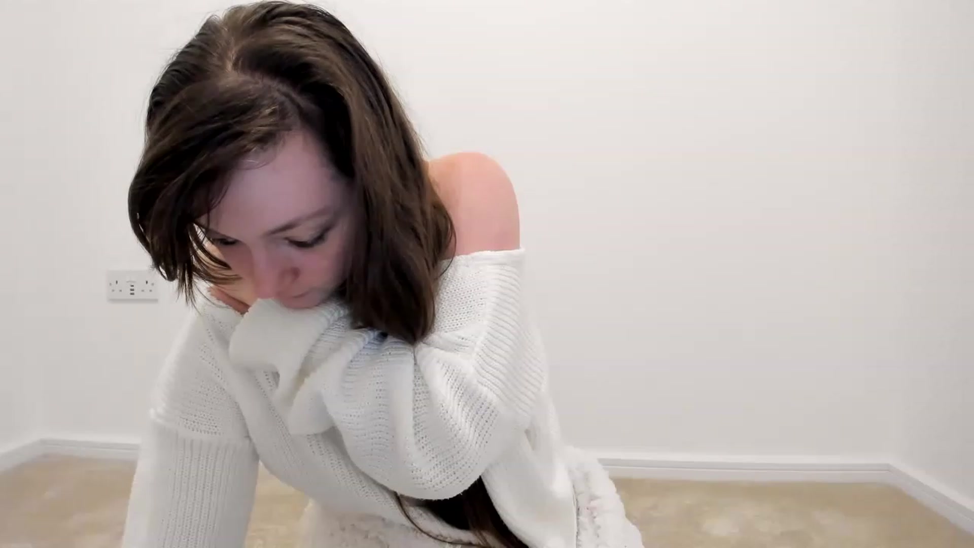 Gallery image thumbnail from JessieBear_'s myfreecams stream on, 12/09/2022, 17:12 image 9 of 20