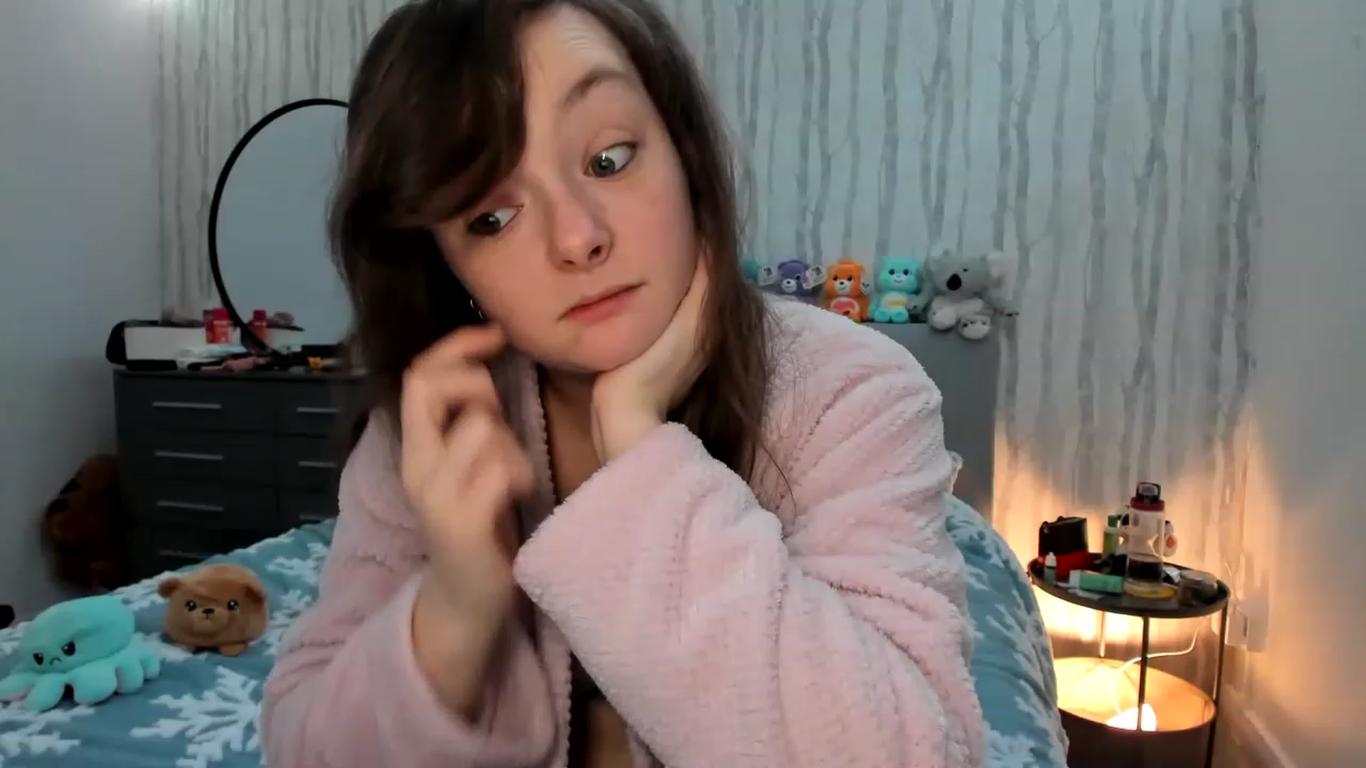 Gallery image thumbnail from JessieBear_'s myfreecams stream on, 12/20/2022, 20:21 image 10 of 20
