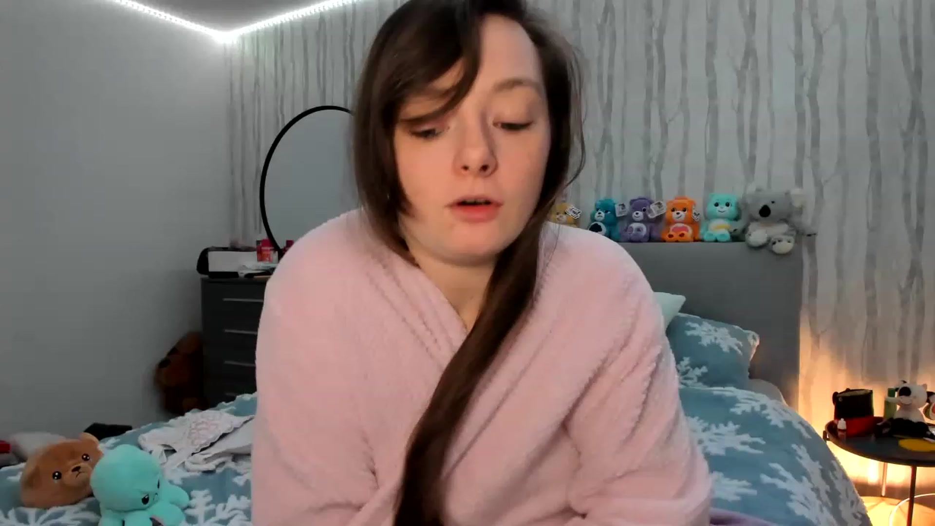 Gallery image thumbnail from JessieBear_'s myfreecams stream on, 12/21/2022, 16:26 image 6 of 20