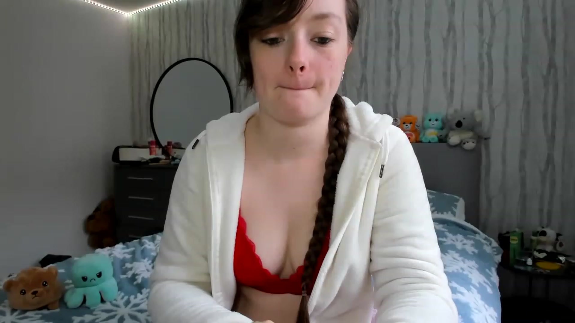 Gallery image thumbnail from JessieBear_'s myfreecams stream on, 12/23/2022, 11:56 image 9 of 20