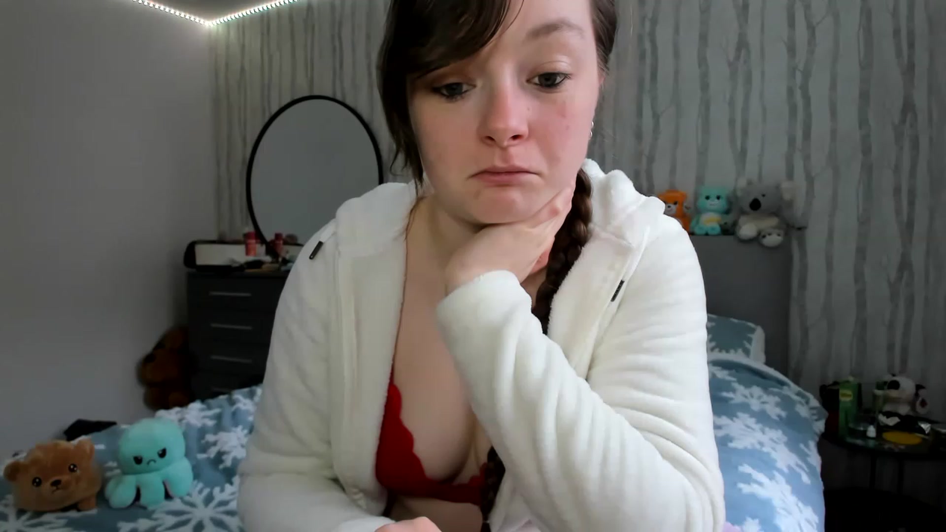 Gallery image thumbnail from JessieBear_'s myfreecams stream on, 12/23/2022, 11:56 image 8 of 20