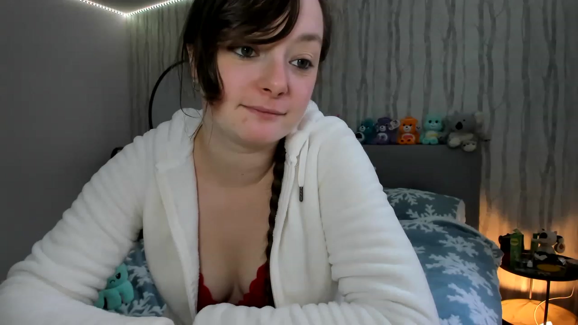 Gallery image thumbnail from JessieBear_'s myfreecams stream on, 12/23/2022, 14:32 image 6 of 20
