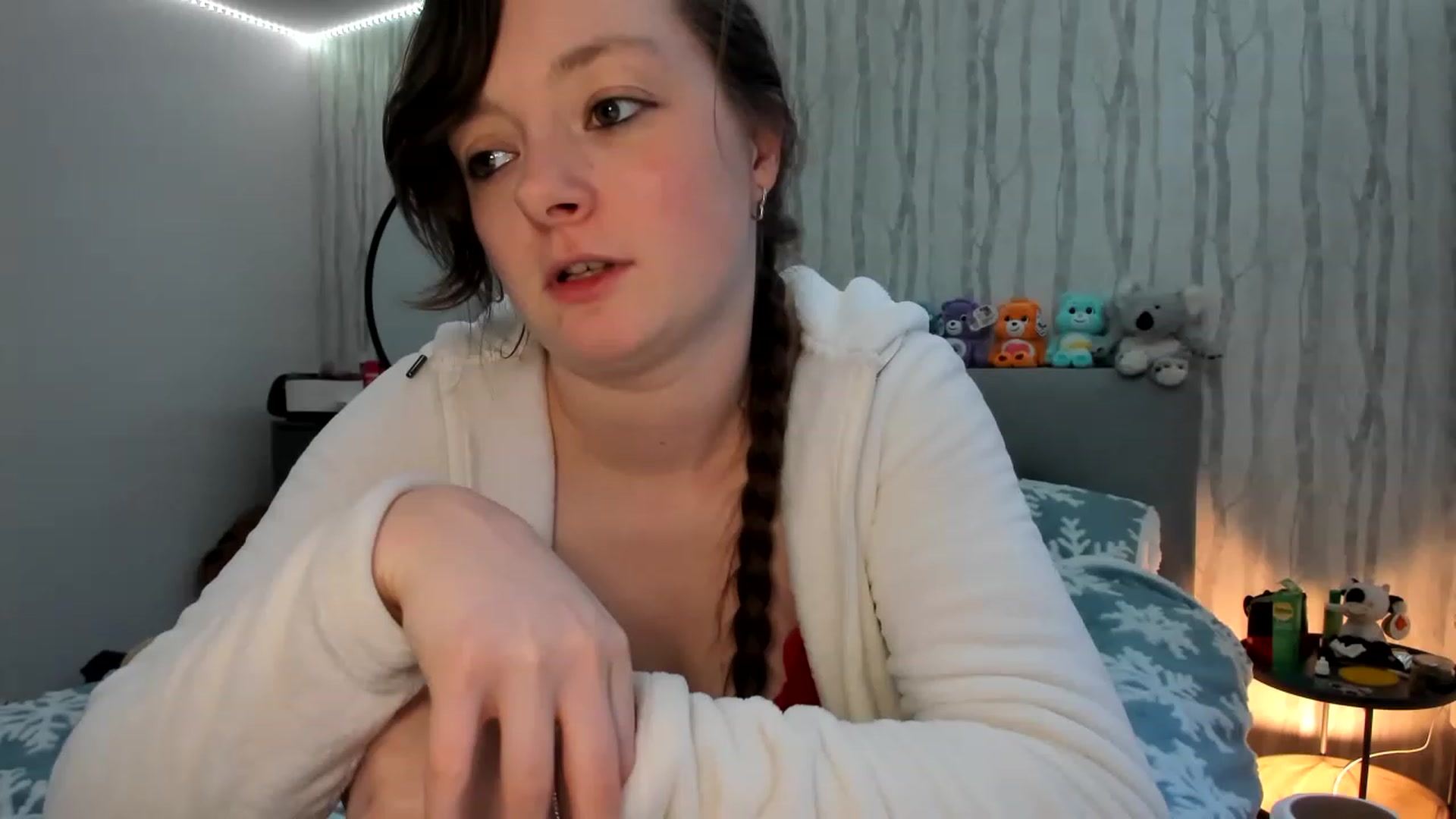 Gallery image thumbnail from JessieBear_'s myfreecams stream on, 12/23/2022, 16:19 image 1 of 20