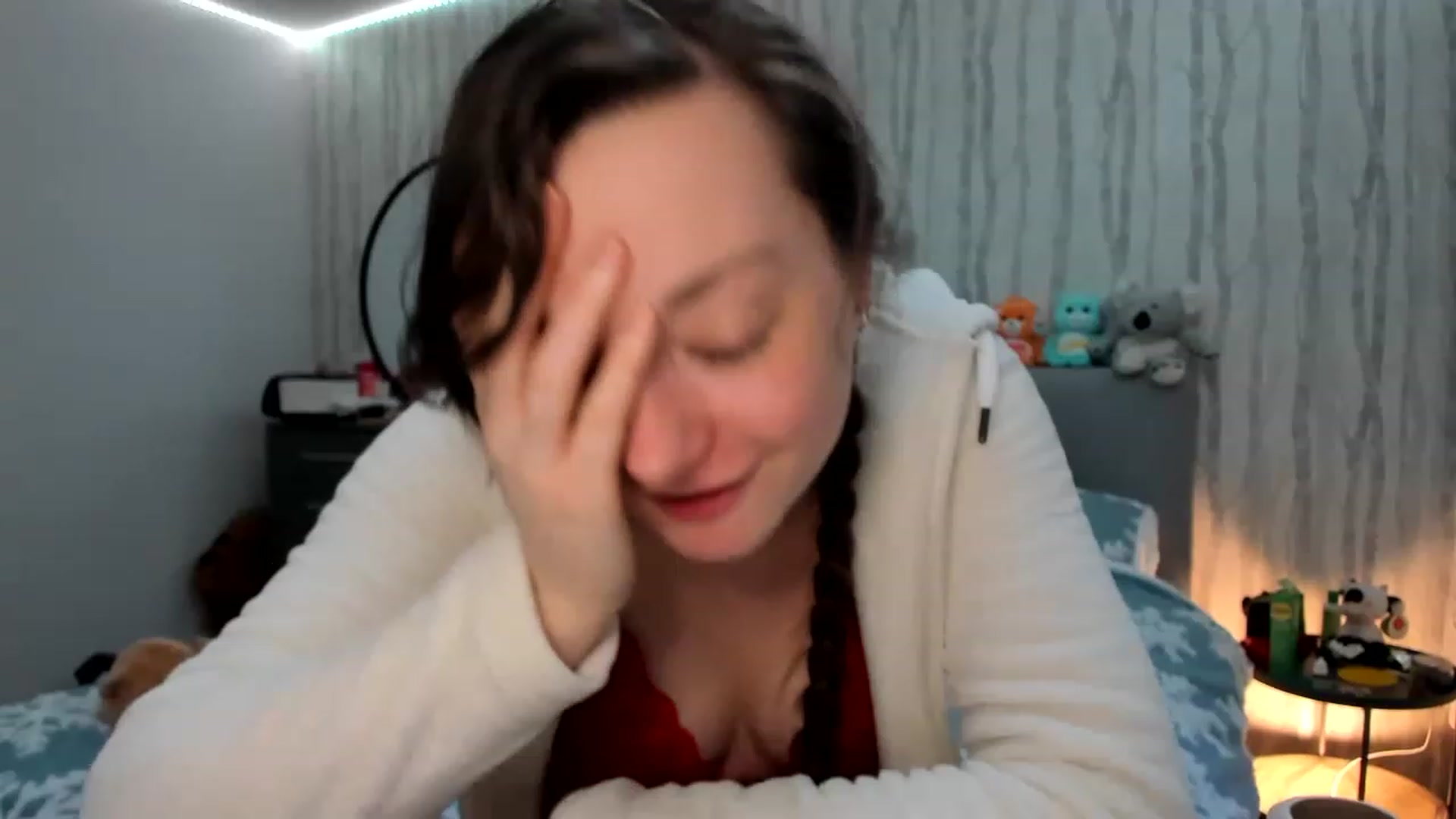 Gallery image thumbnail from JessieBear_'s myfreecams stream on, 12/23/2022, 16:19 image 6 of 20