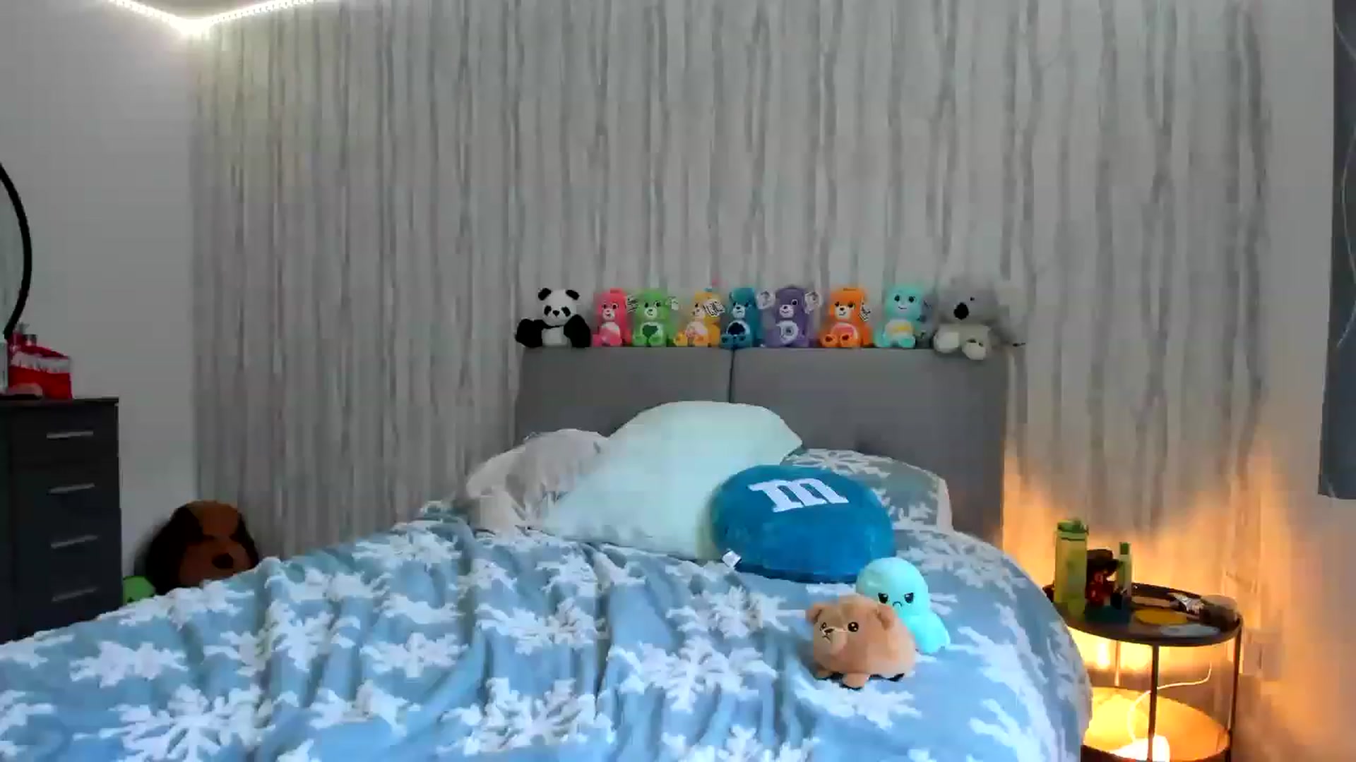 Gallery image thumbnail from JessieBear_'s myfreecams stream on, 01/04/2023, 15:28 image 19 of 20