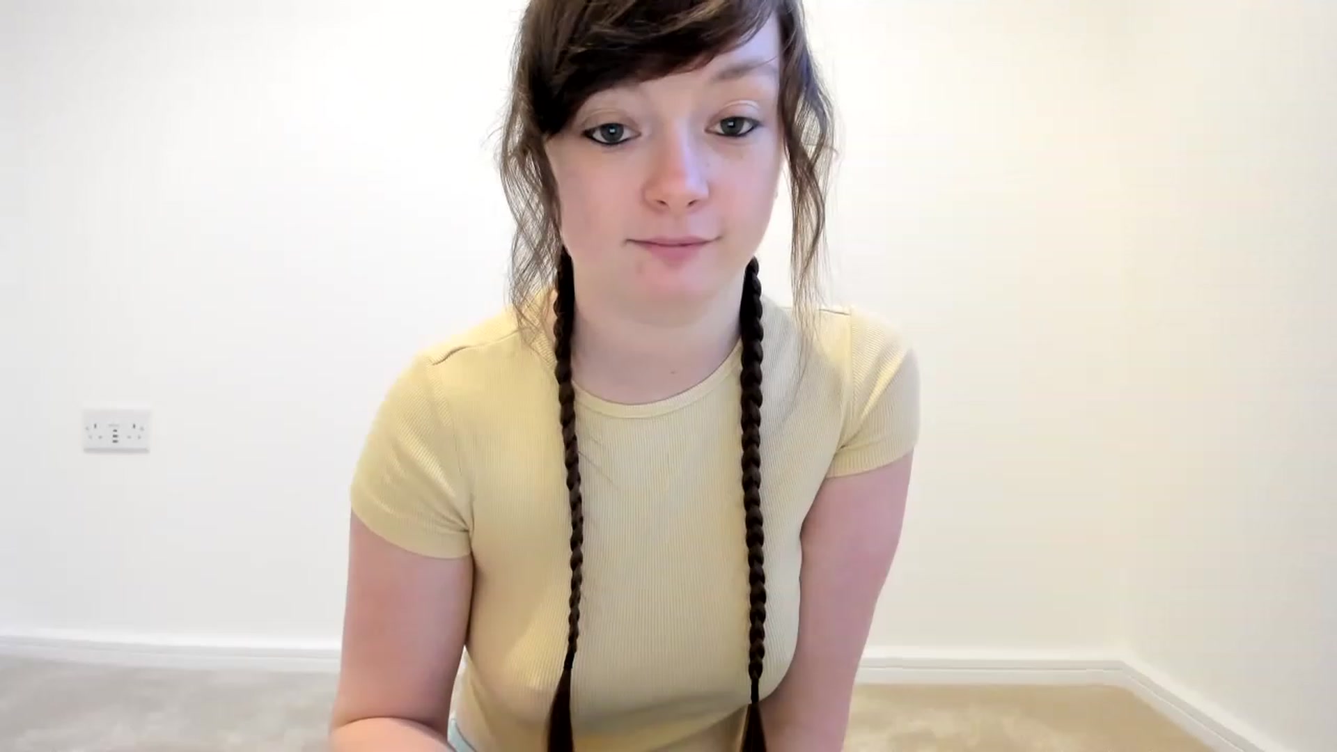 Gallery image thumbnail from JessieBear_'s myfreecams stream on, 01/05/2023, 16:15 image 19 of 20