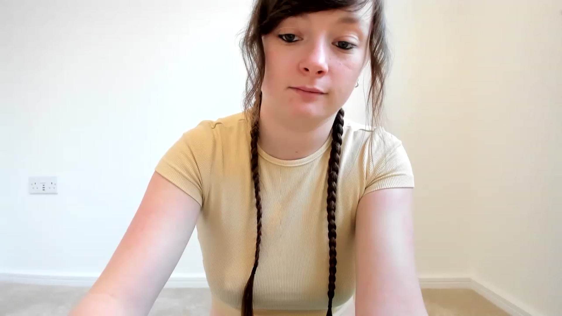 Gallery image thumbnail from JessieBear_'s myfreecams stream on, 01/05/2023, 16:15 image 1 of 20