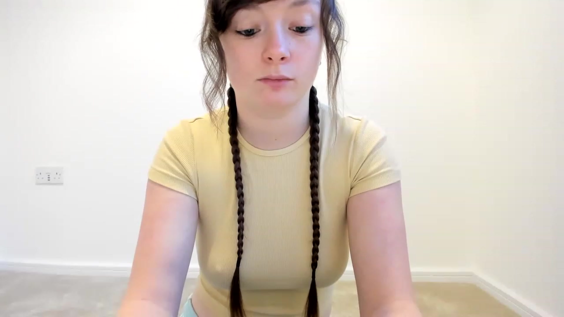 Gallery image thumbnail from JessieBear_'s myfreecams stream on, 01/05/2023, 16:15 image 18 of 20