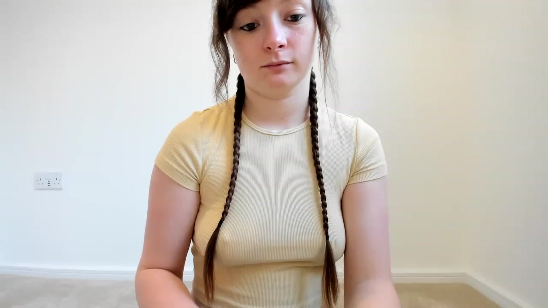 Gallery image thumbnail from JessieBear_'s myfreecams stream on, 01/05/2023, 16:15 image 3 of 20