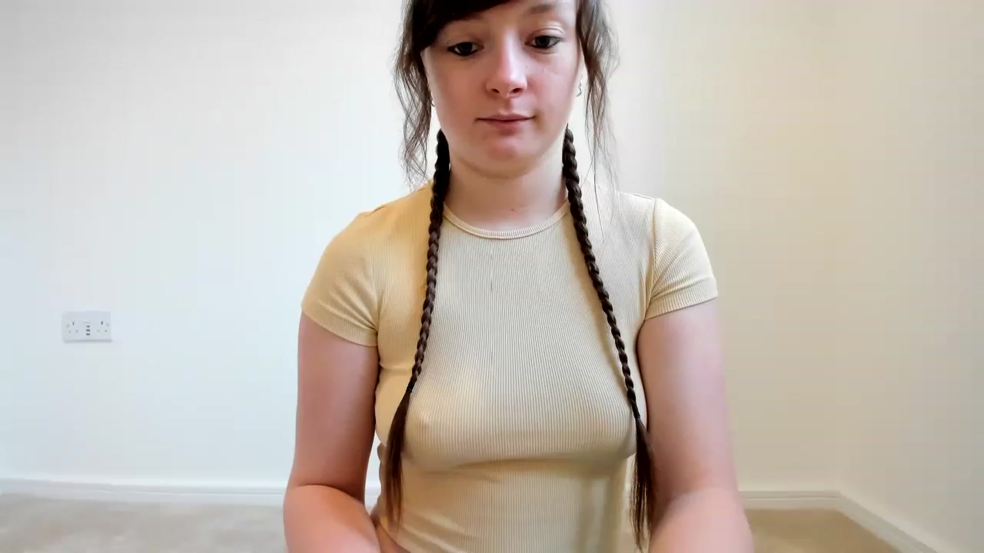Gallery image thumbnail from JessieBear_'s myfreecams stream on, 01/05/2023, 16:15 image 2 of 20