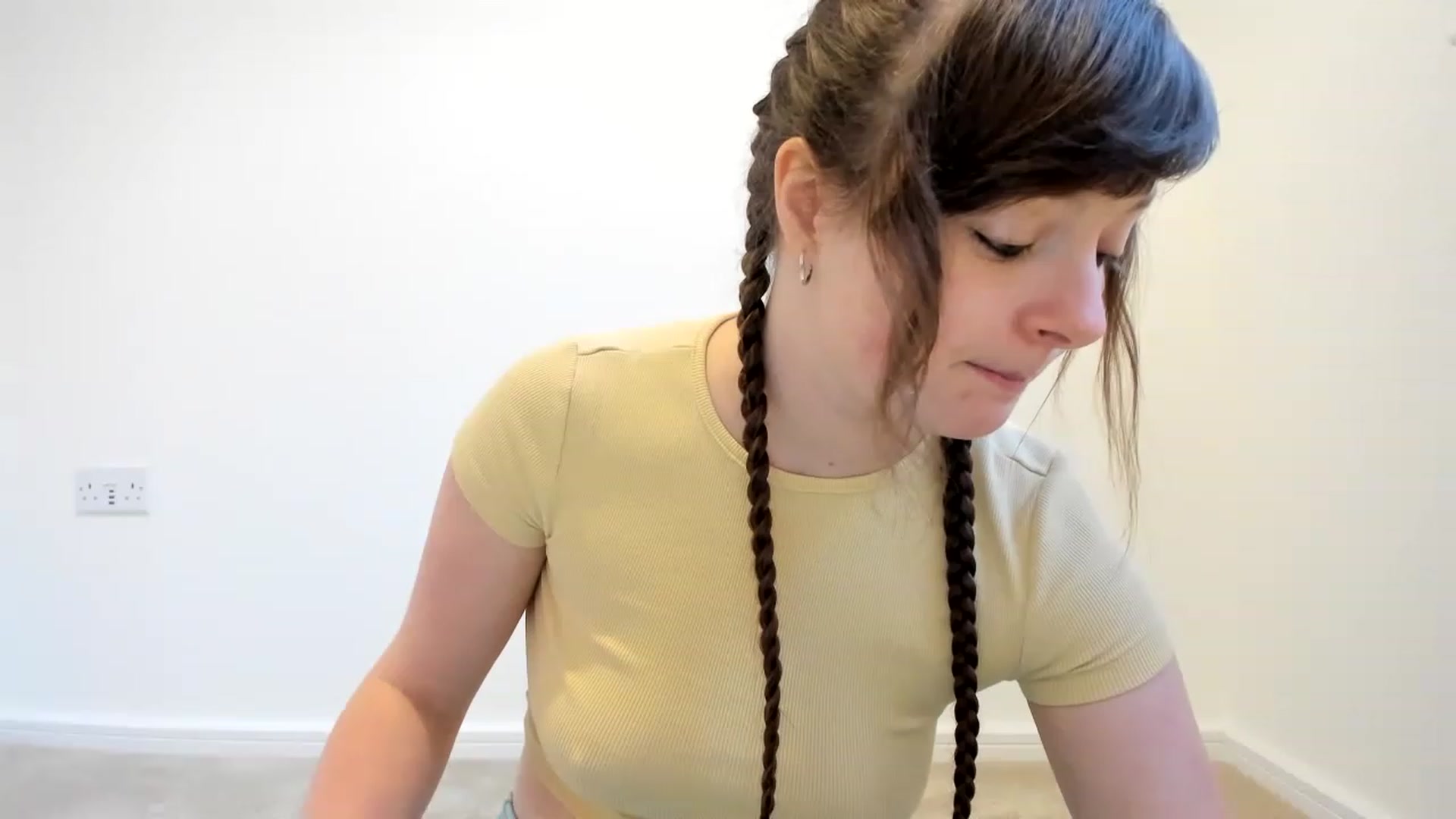 Gallery image thumbnail from JessieBear_'s myfreecams stream on, 01/05/2023, 16:15 image 15 of 20