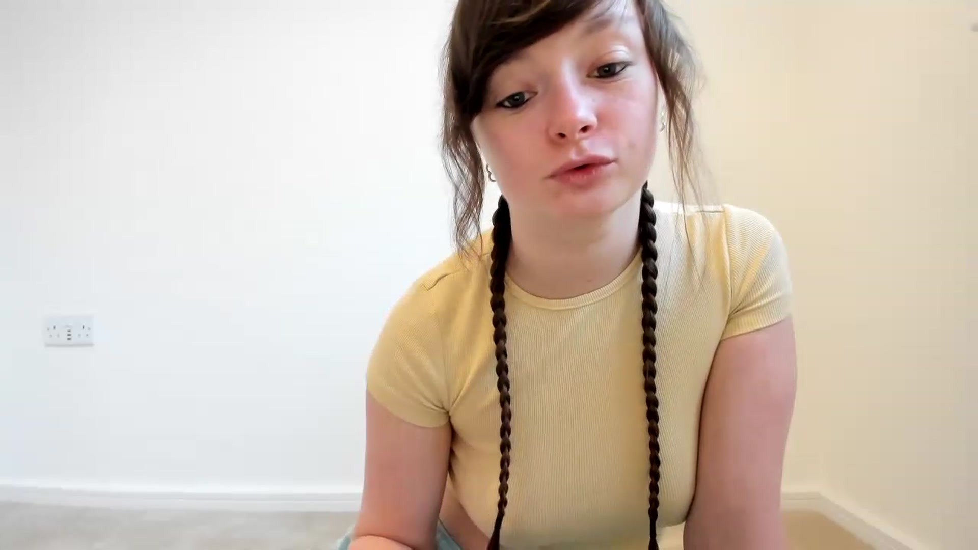Gallery image thumbnail from JessieBear_'s myfreecams stream on, 01/05/2023, 16:15 image 6 of 20