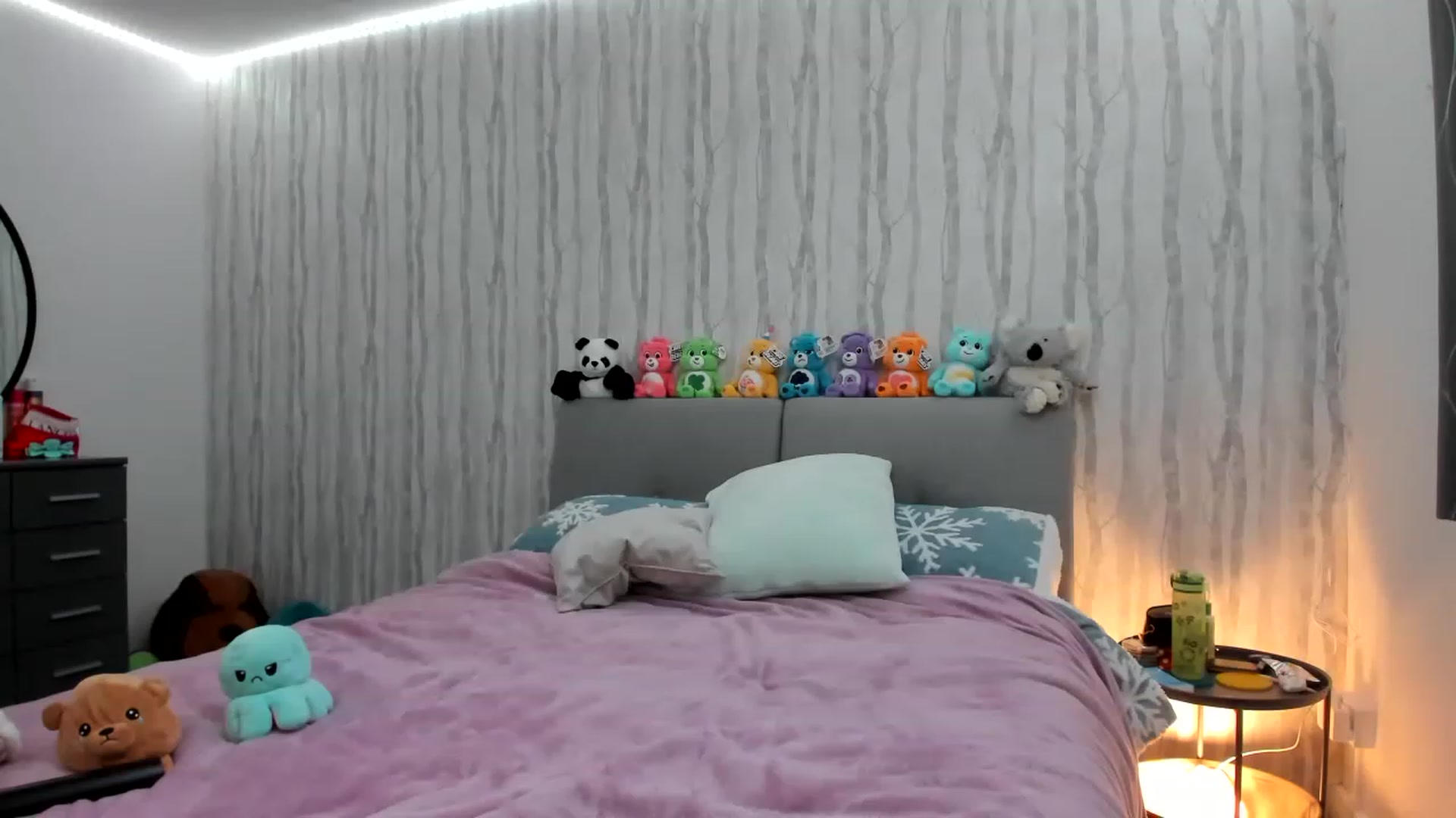 Gallery image thumbnail from JessieBear_'s myfreecams stream on, 01/09/2023, 21:16 image 1 of 20