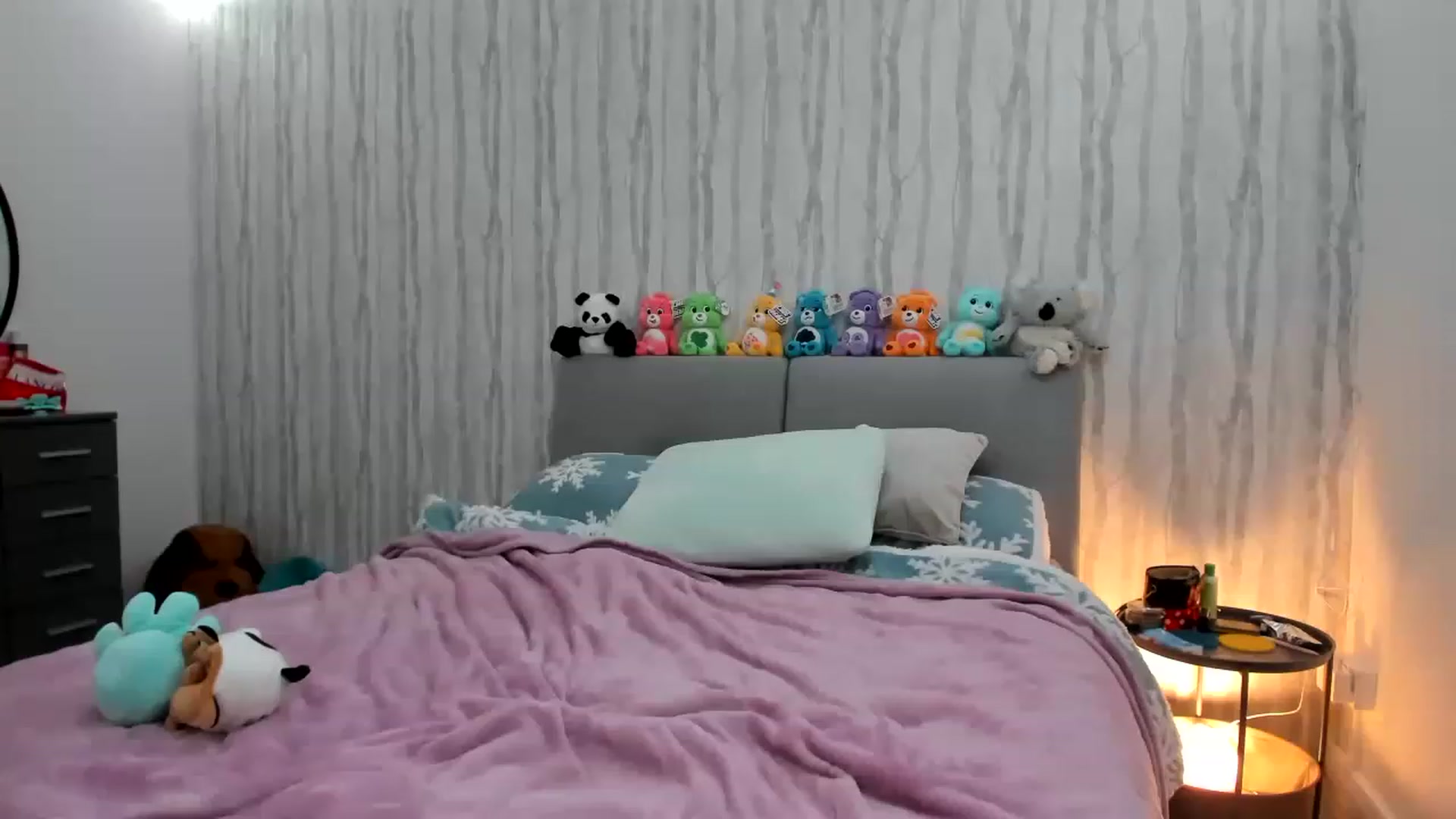 Gallery image thumbnail from JessieBear_'s myfreecams stream on, 01/10/2023, 21:36 image 2 of 20