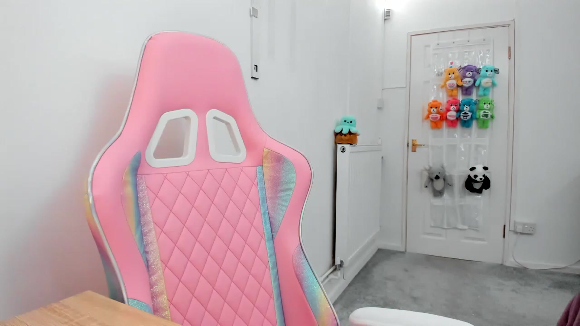 Gallery image thumbnail from JessieBear_'s myfreecams stream on, 01/27/2023, 18:55 image 9 of 20