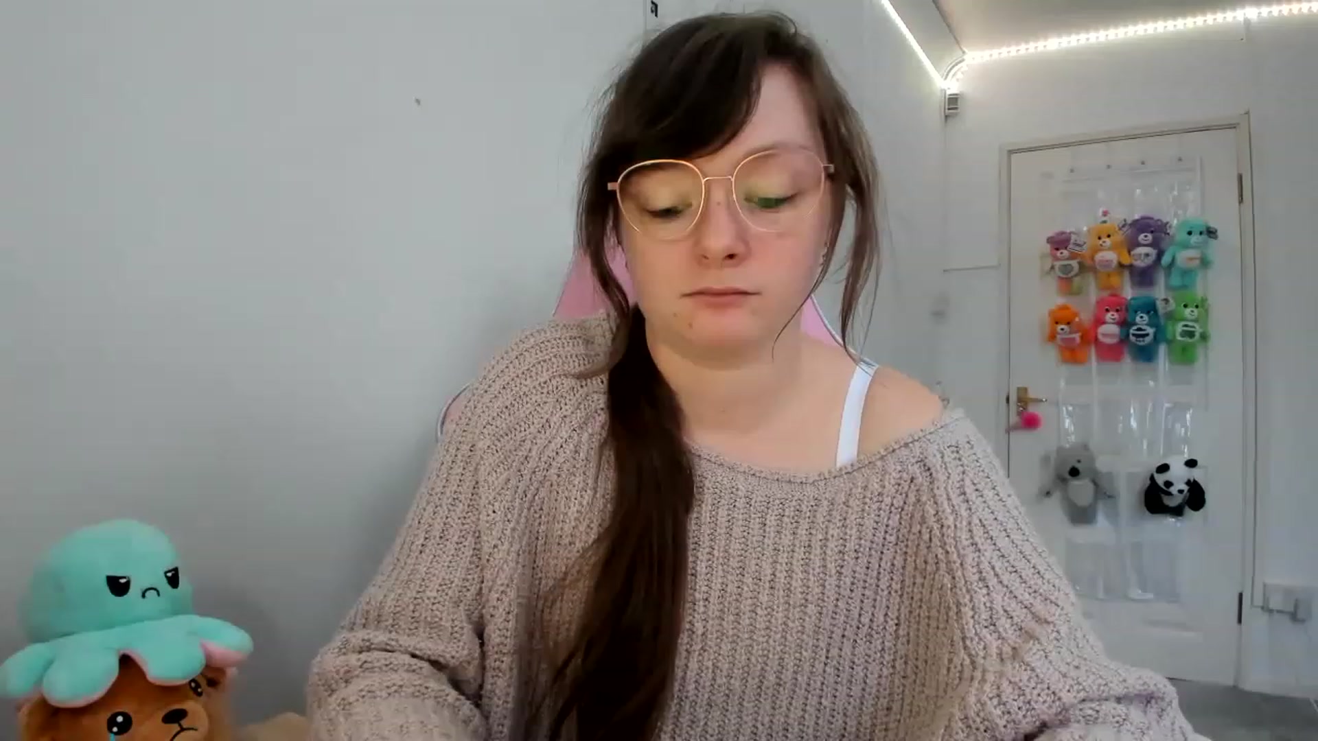 Gallery image thumbnail from JessieBear_'s myfreecams stream on, 02/01/2023, 16:52 image 2 of 20