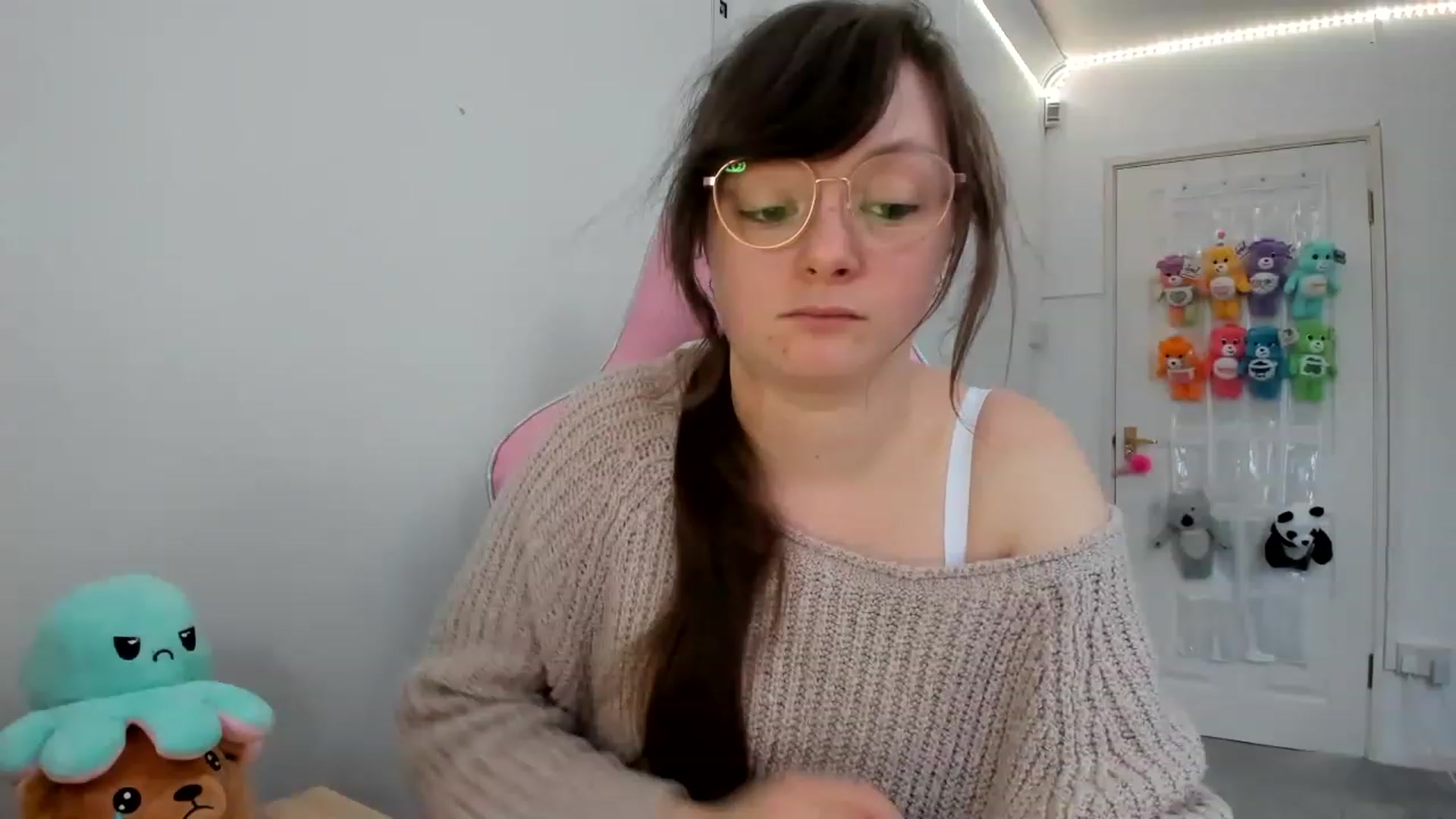 Gallery image thumbnail from JessieBear_'s myfreecams stream on, 02/01/2023, 16:52 image 7 of 20