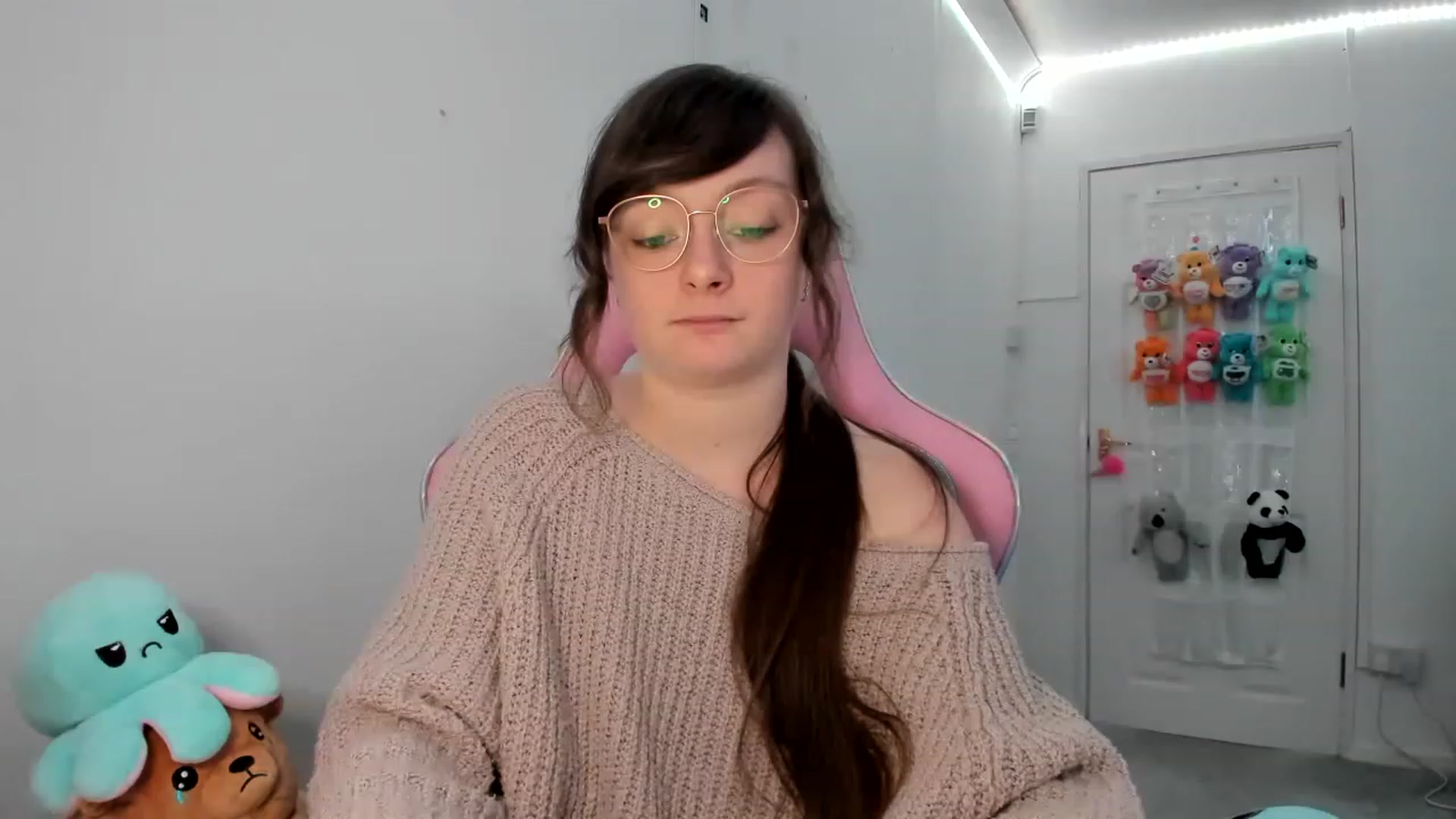 Gallery image thumbnail from JessieBear_'s myfreecams stream on, 02/08/2023, 17:33 image 12 of 20