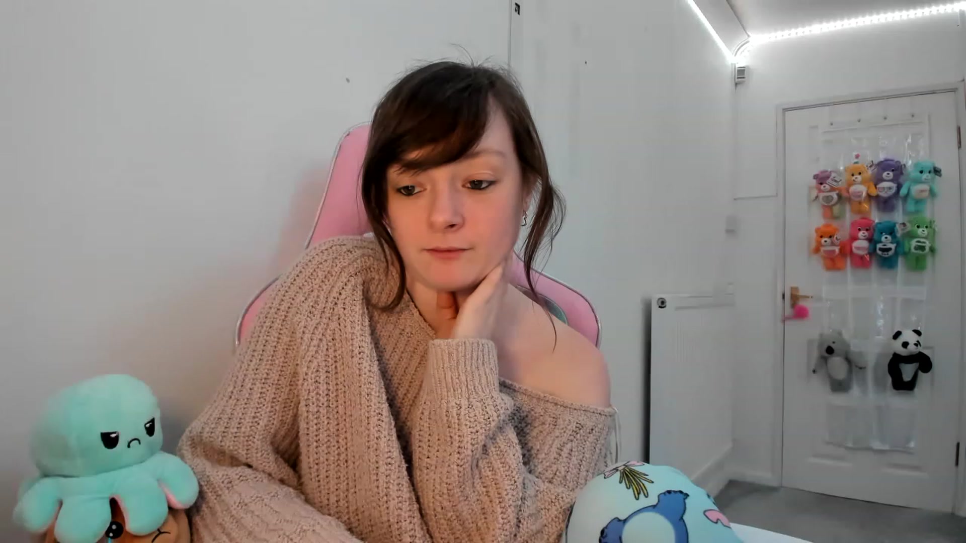 Gallery image thumbnail from JessieBear_'s myfreecams stream on, 02/09/2023, 21:39 image 2 of 20