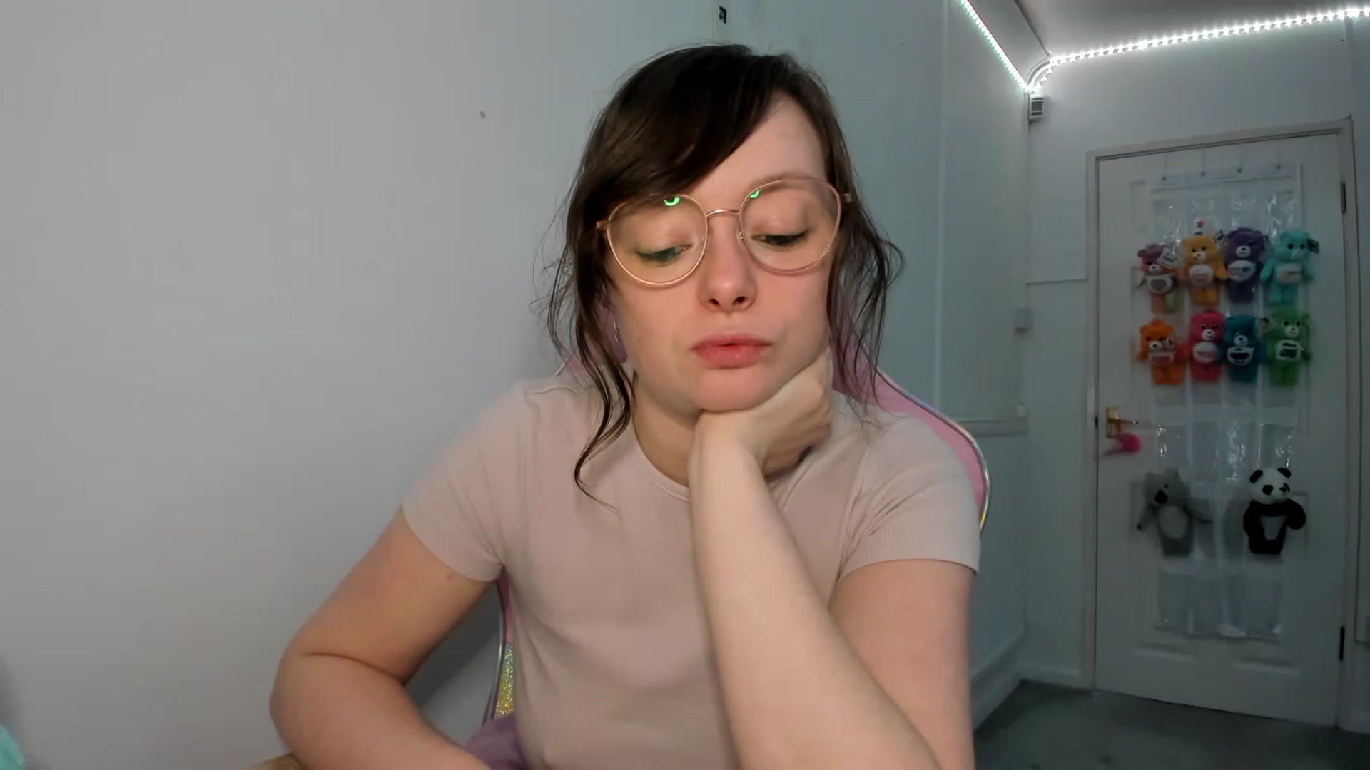 Gallery image thumbnail from JessieBear_'s myfreecams stream on, 02/10/2023, 18:20 image 17 of 20